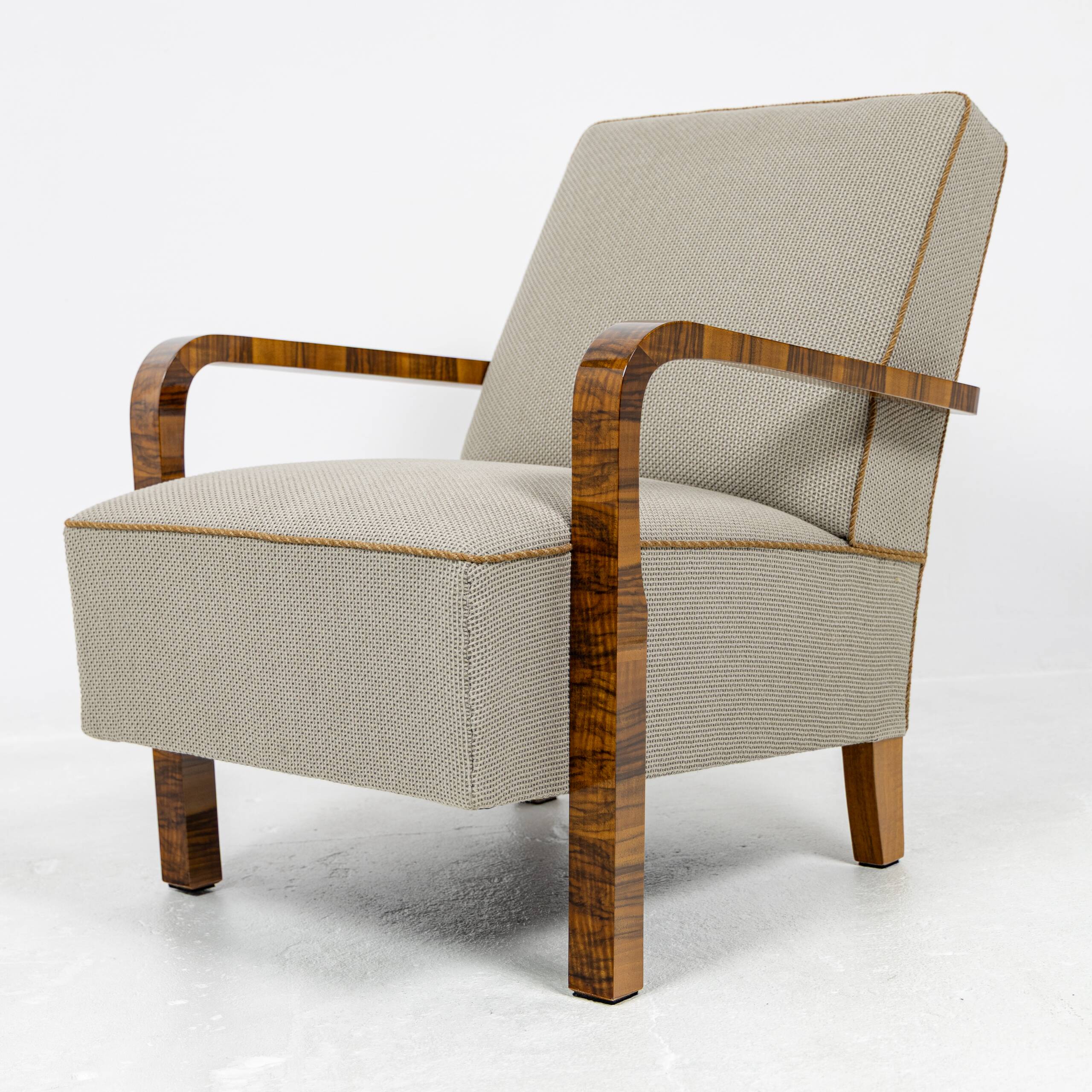 Pair of Art Deco armchairs and two poufs in walnut - 1930-1940