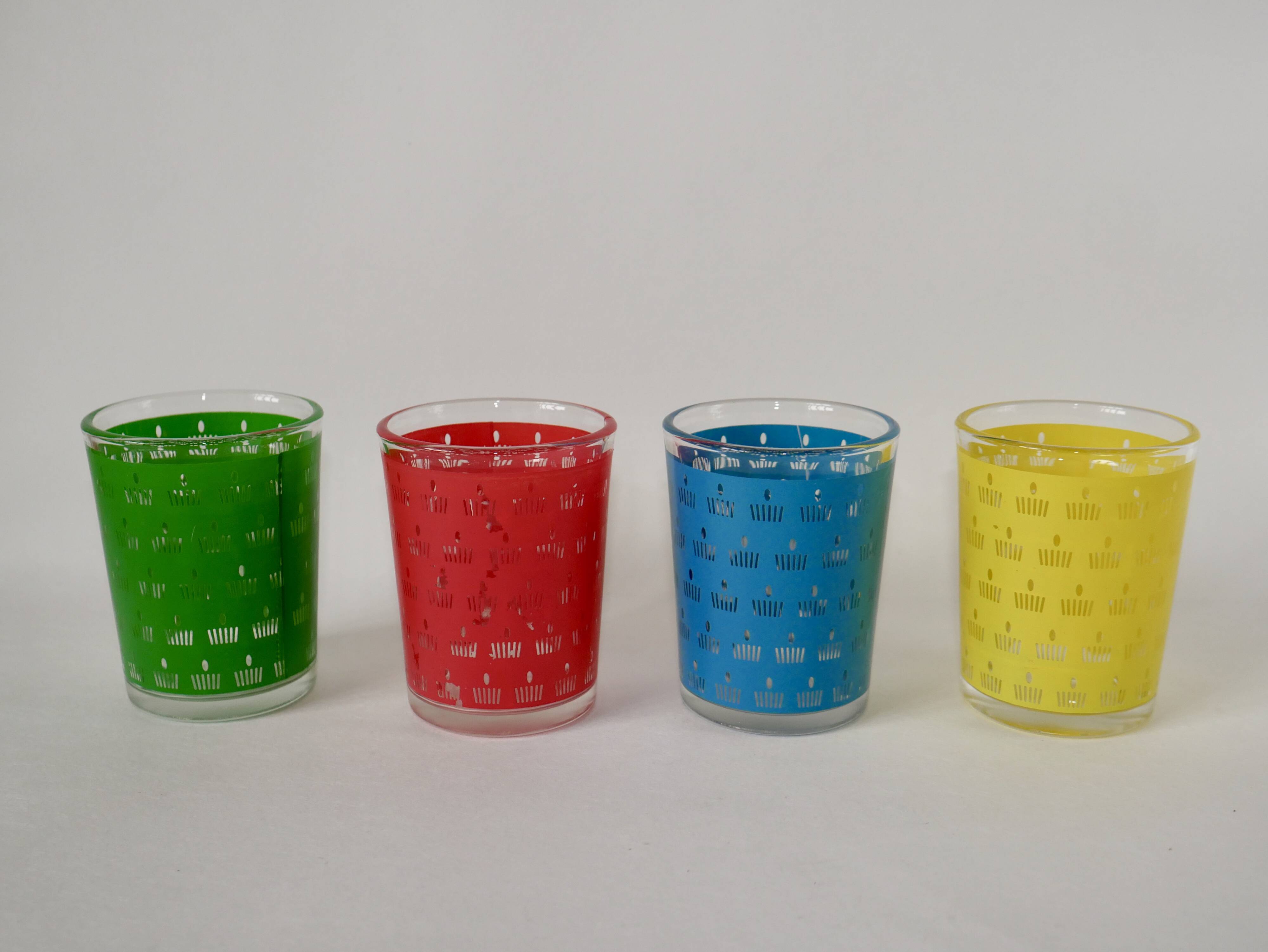 Lot de 4 verres à eau colorés années 70