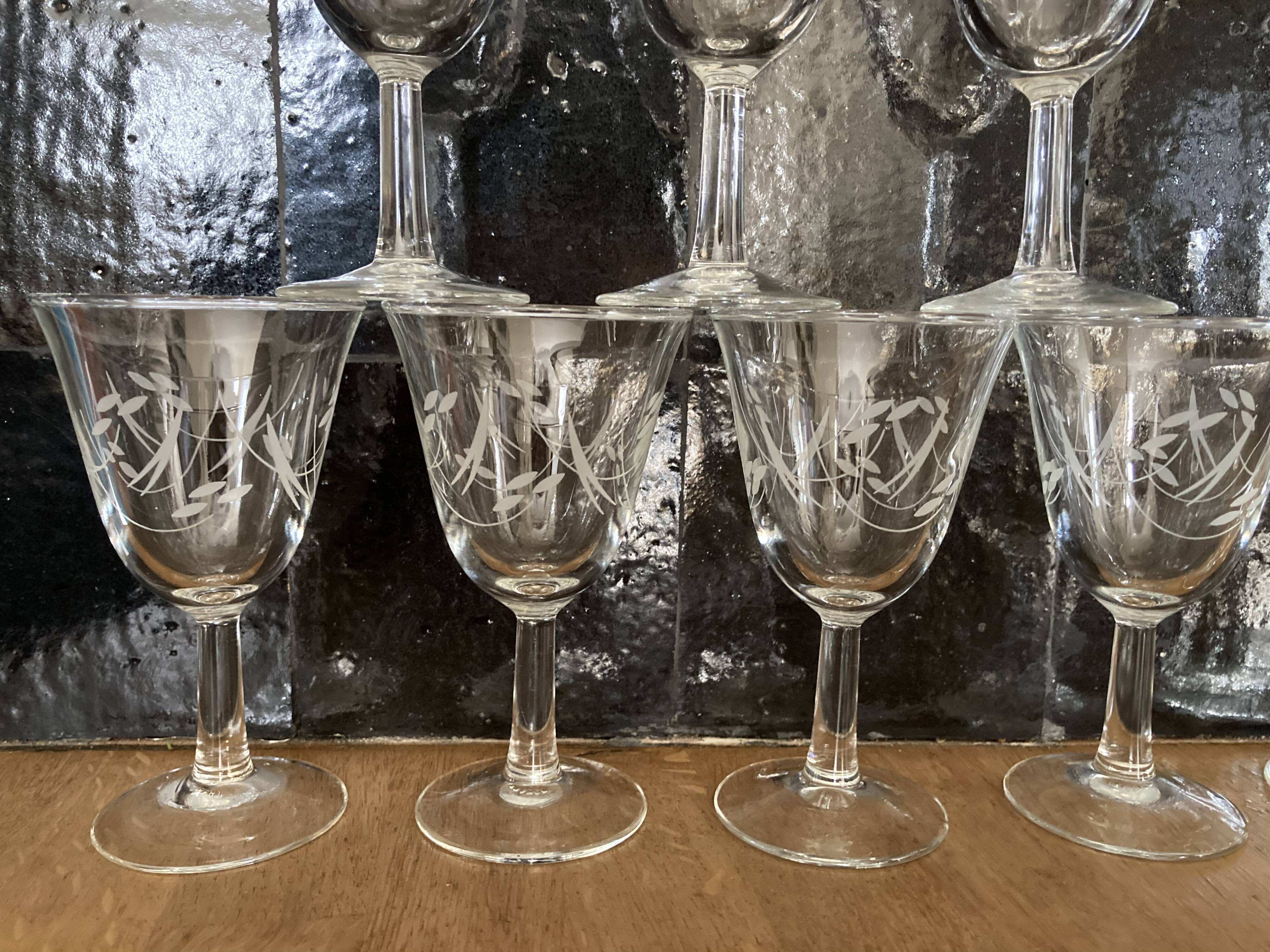 Set de 10 verres à vin gravés