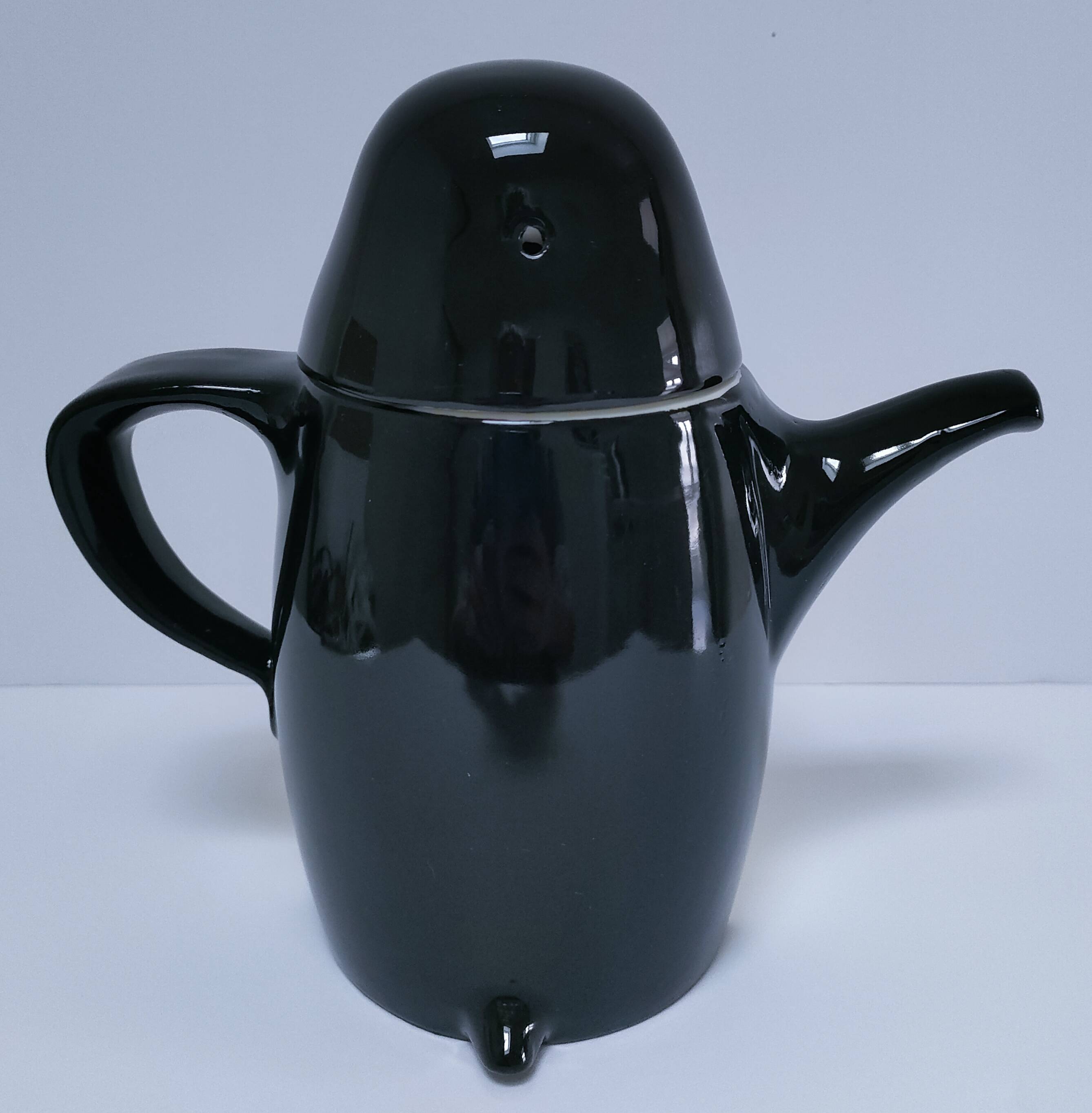 penguin teapot earthenware stamped 70s