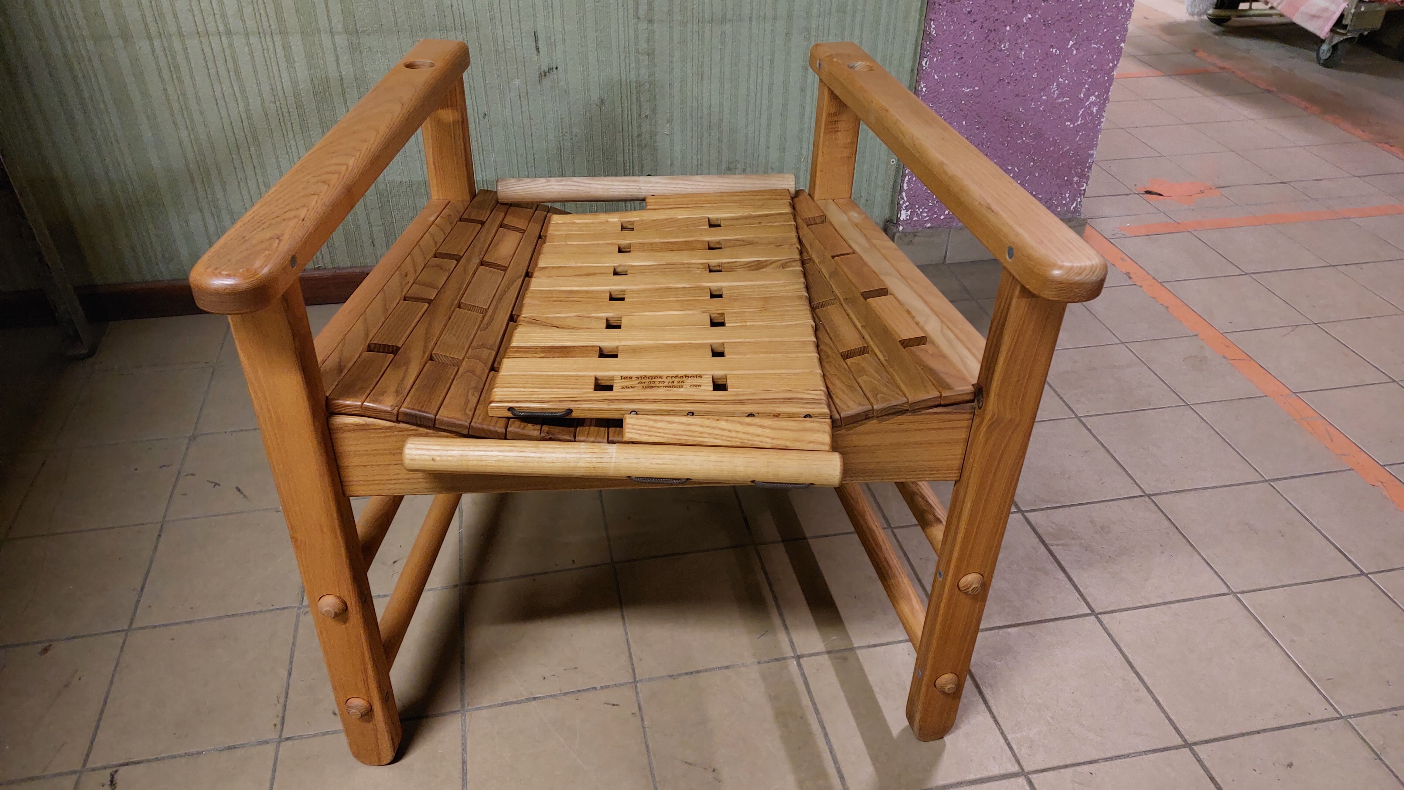Fan armchair in Scandinavian style locust