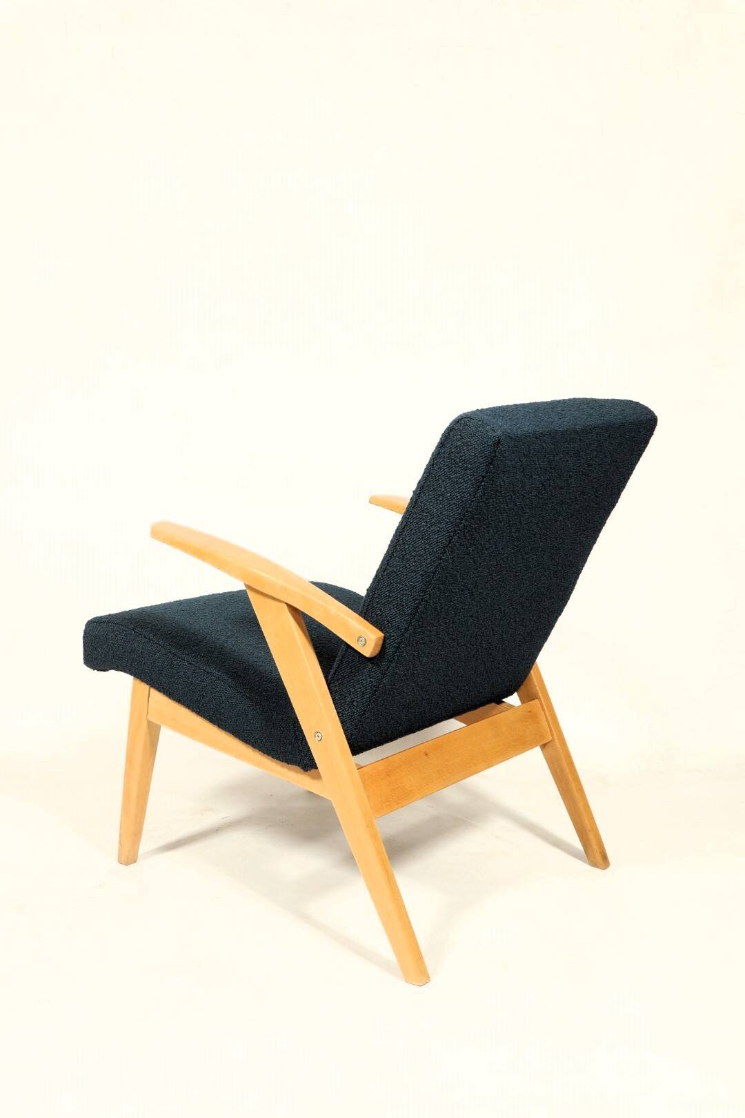 Fauteuil vintage Couleur Bleu Marine Bois Clair Design Midcentury