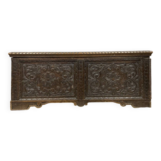 Louis XIV period chest in solid oak with brown patina circa 1680