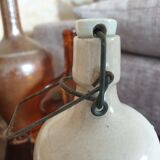 Bouteille en grès ancienne