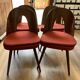 Set de 4 chaises mid-century en hêtre marron, assise tissu rouge — Antonín Šuman (1960s)