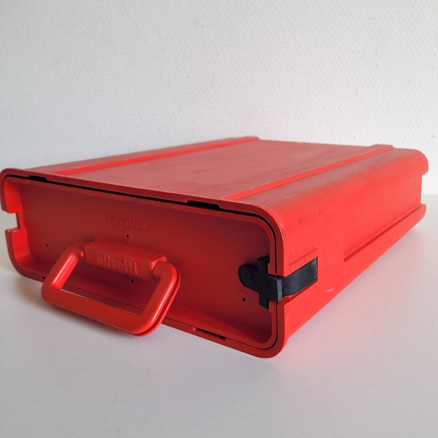 Olivetti Valentine red typewriter