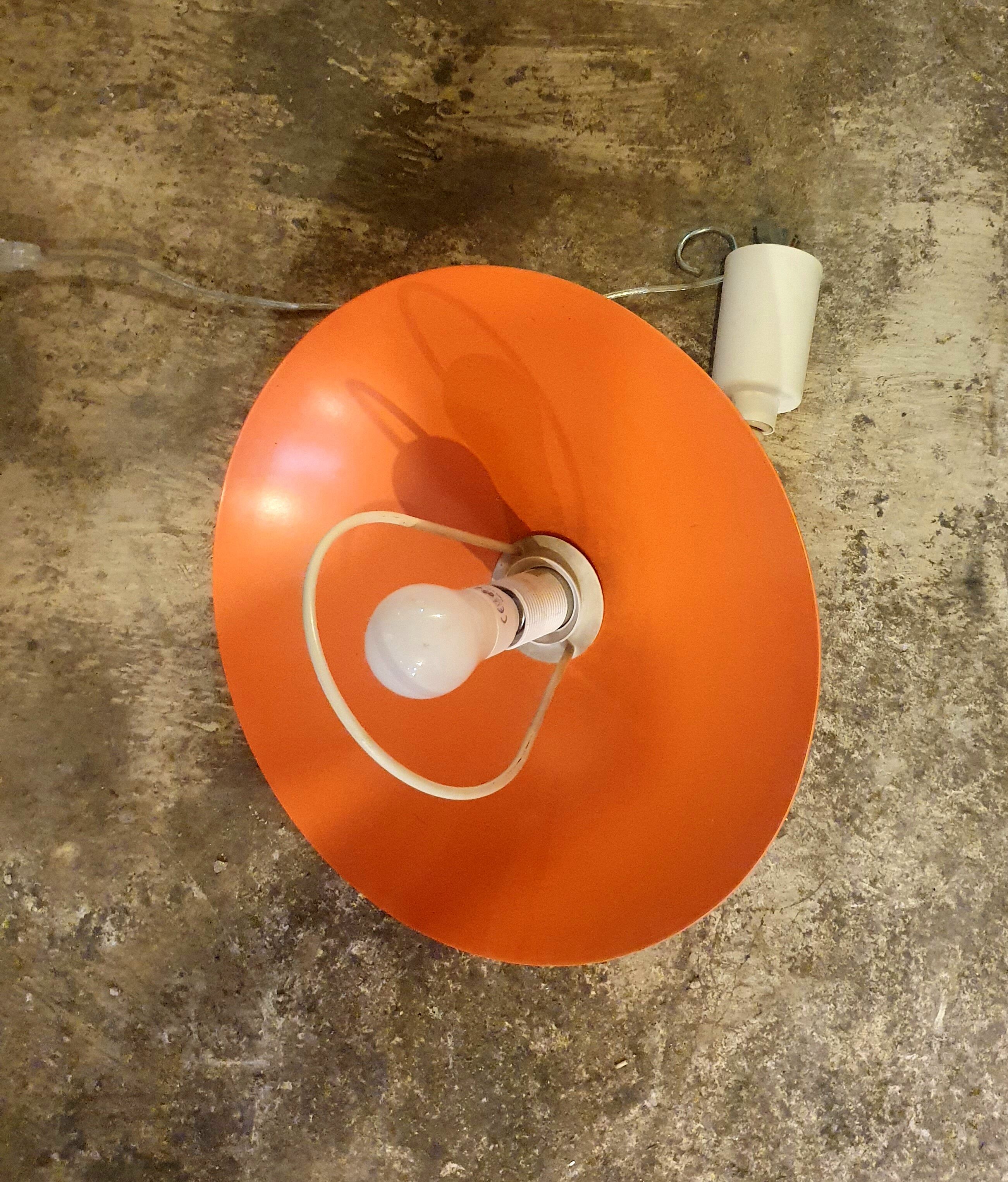 Orange aluminor suspension