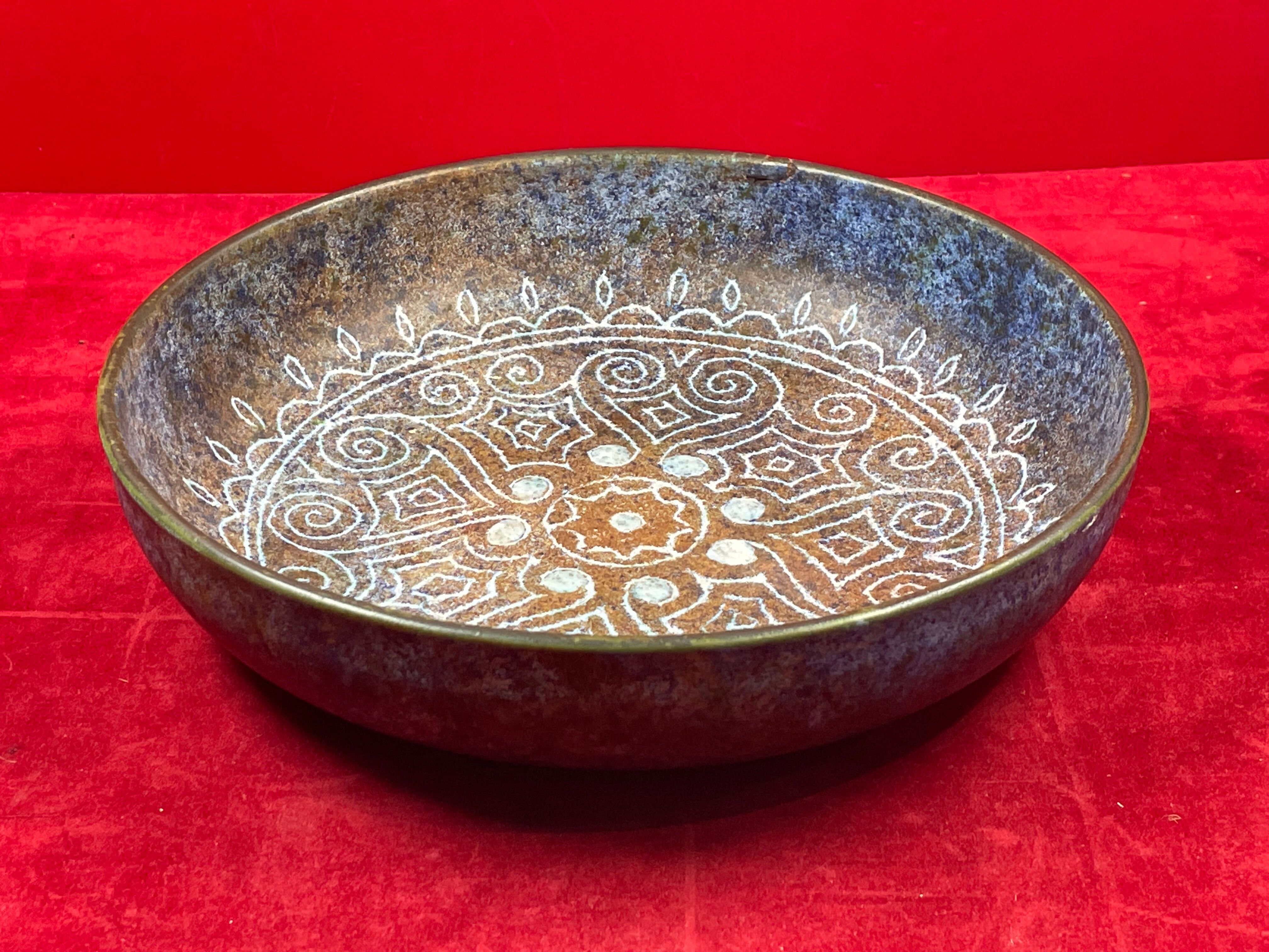 Plat creux décor celtique contemporain