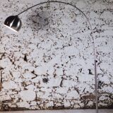 Arc floor lamp in chrome and marble, 1970