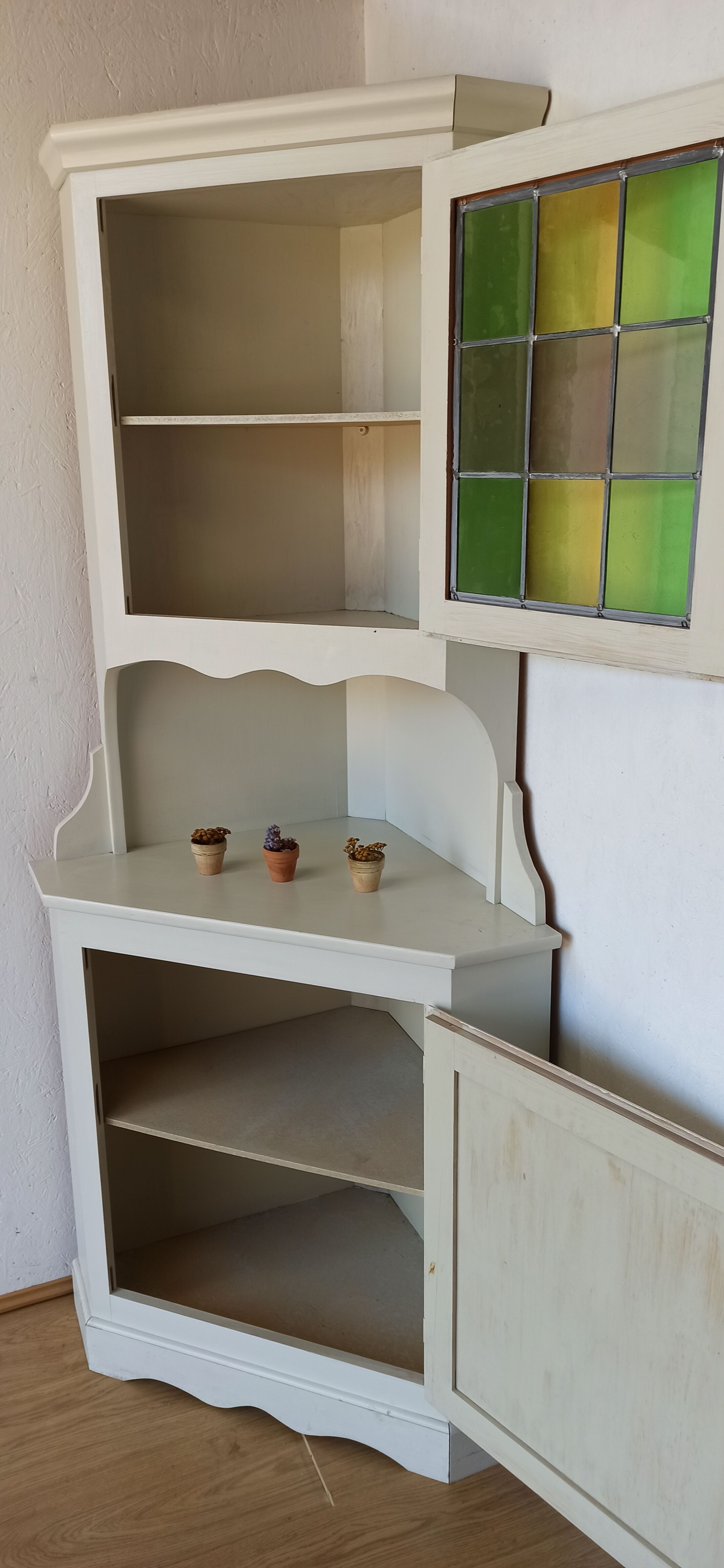 Armoire d’angle blanche Suède années 70