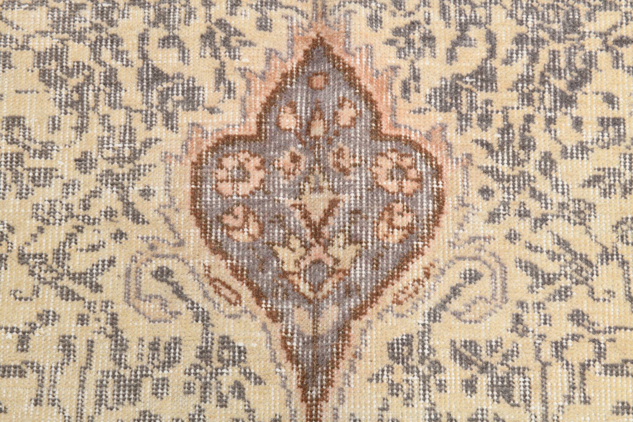 Vintage Persian Style Rug, Soft Beige Blue Medallion Handwoven Carpet