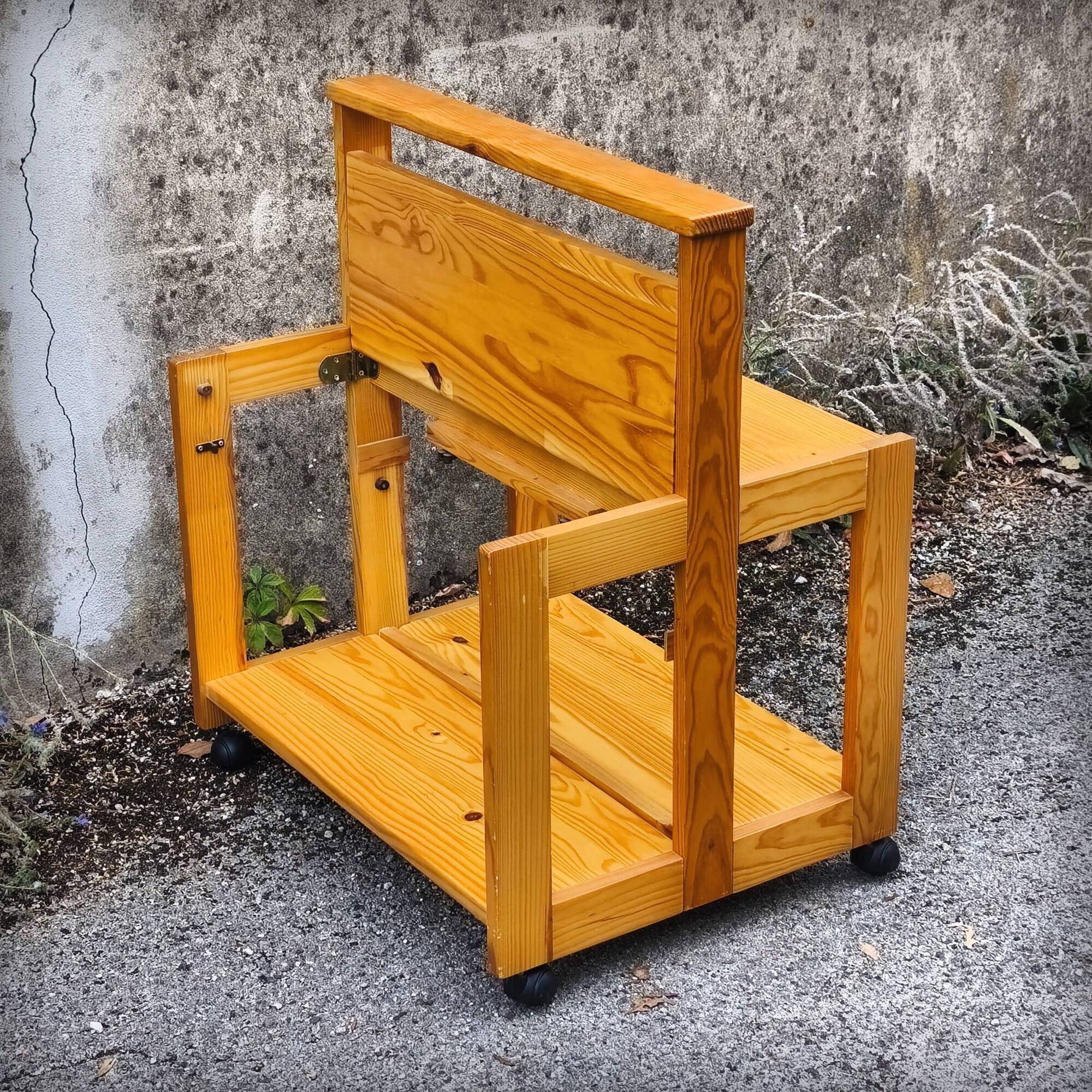 Scandinavian pine folding coffee table / serving table from the 1970s.