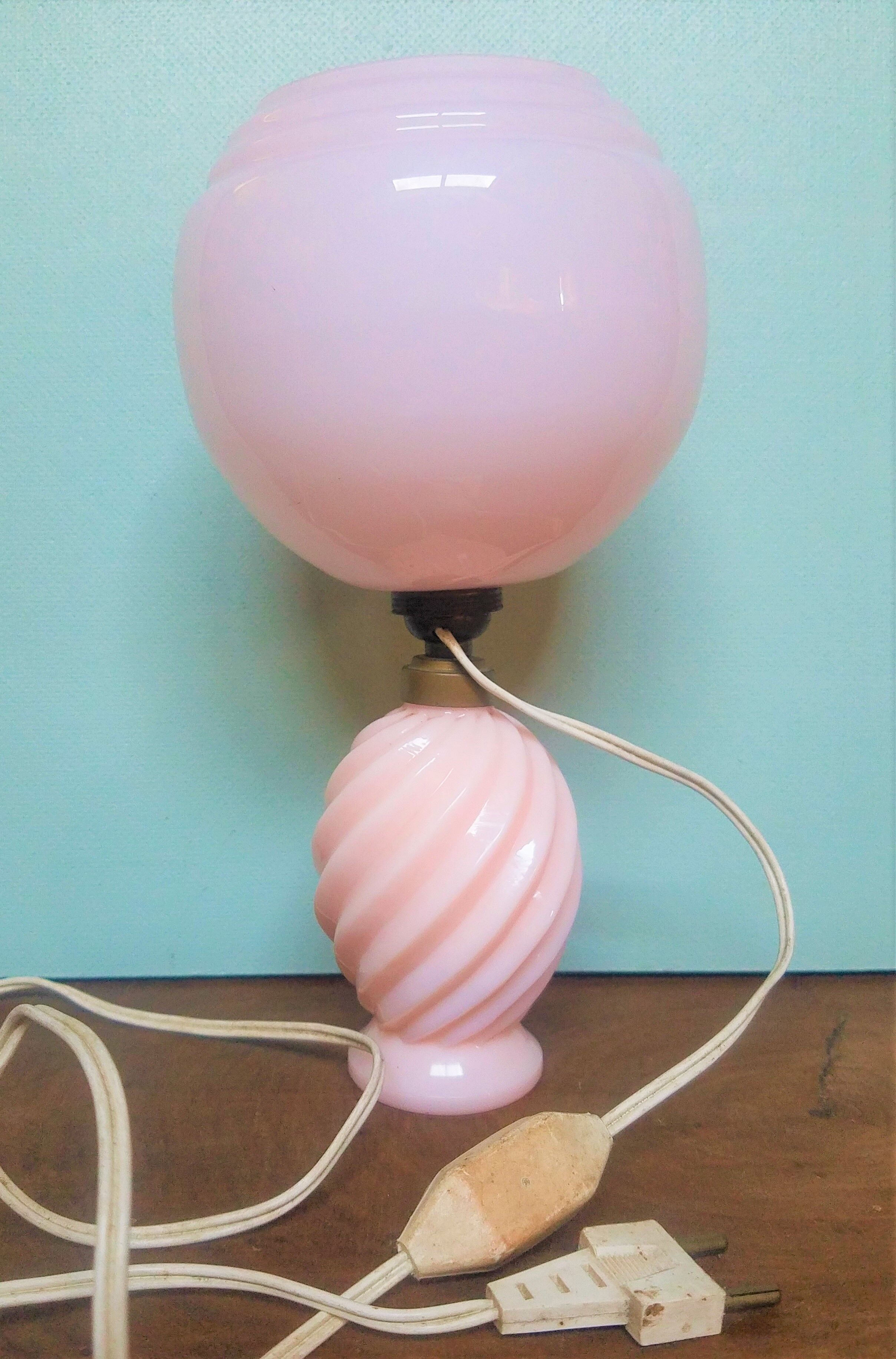 Chatard pink opaline bedside lamp