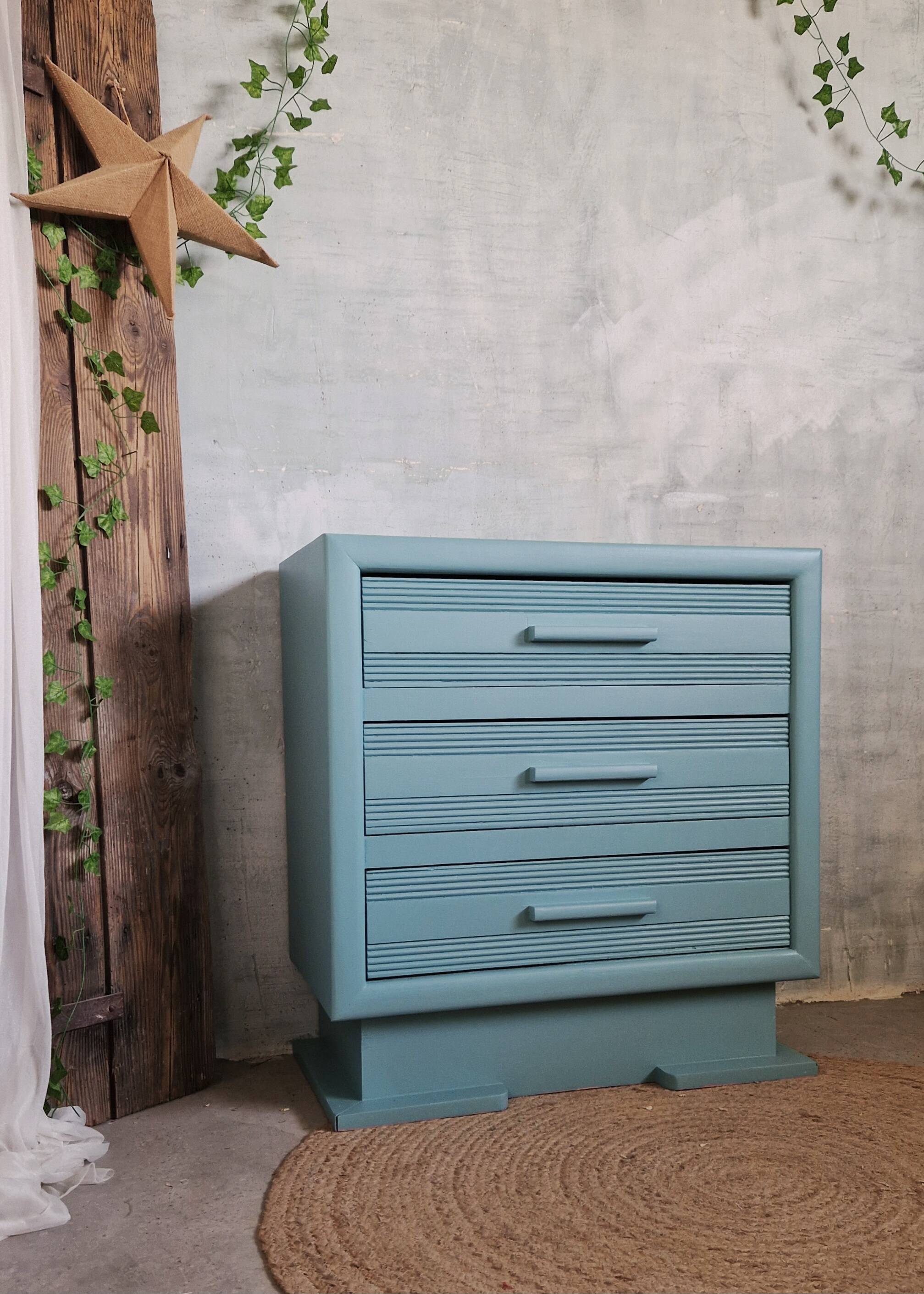 Art Deco chest of drawers