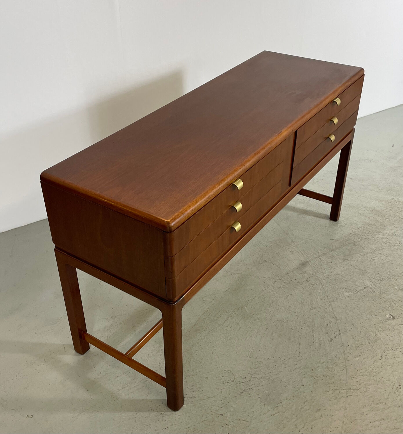 Danish console with drawers in mahogany 1940s