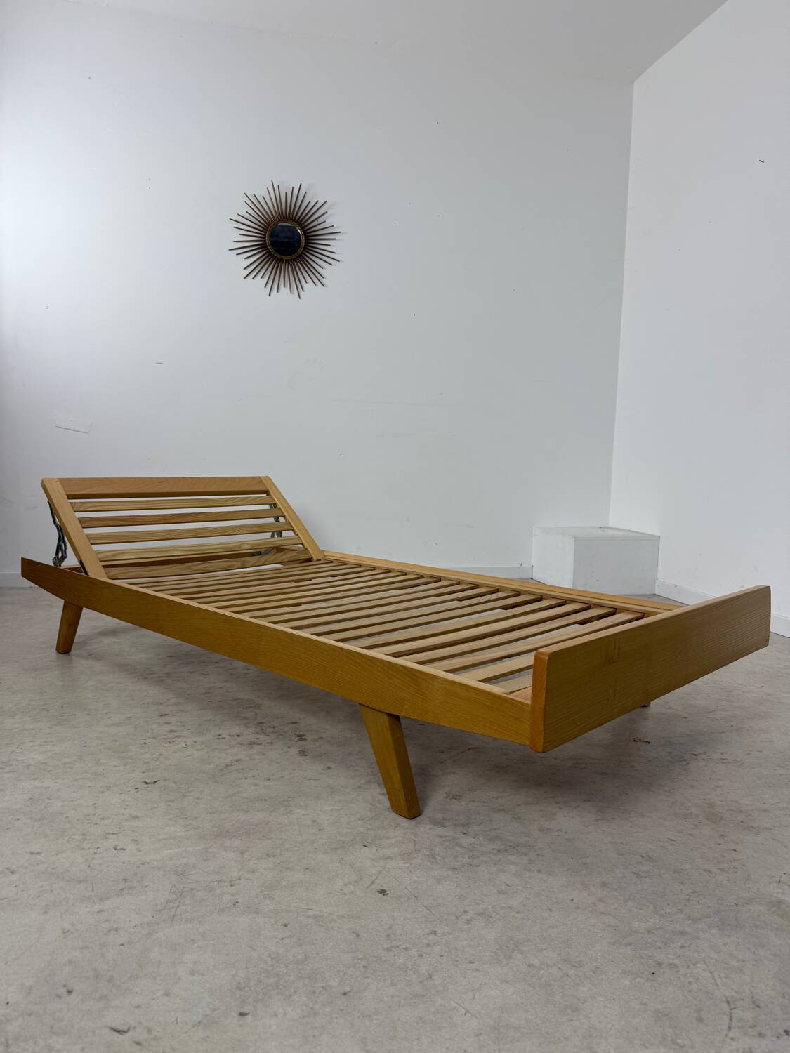 Ancienne banquette Daybed / lit réglable en bois design Holma vintage années 60