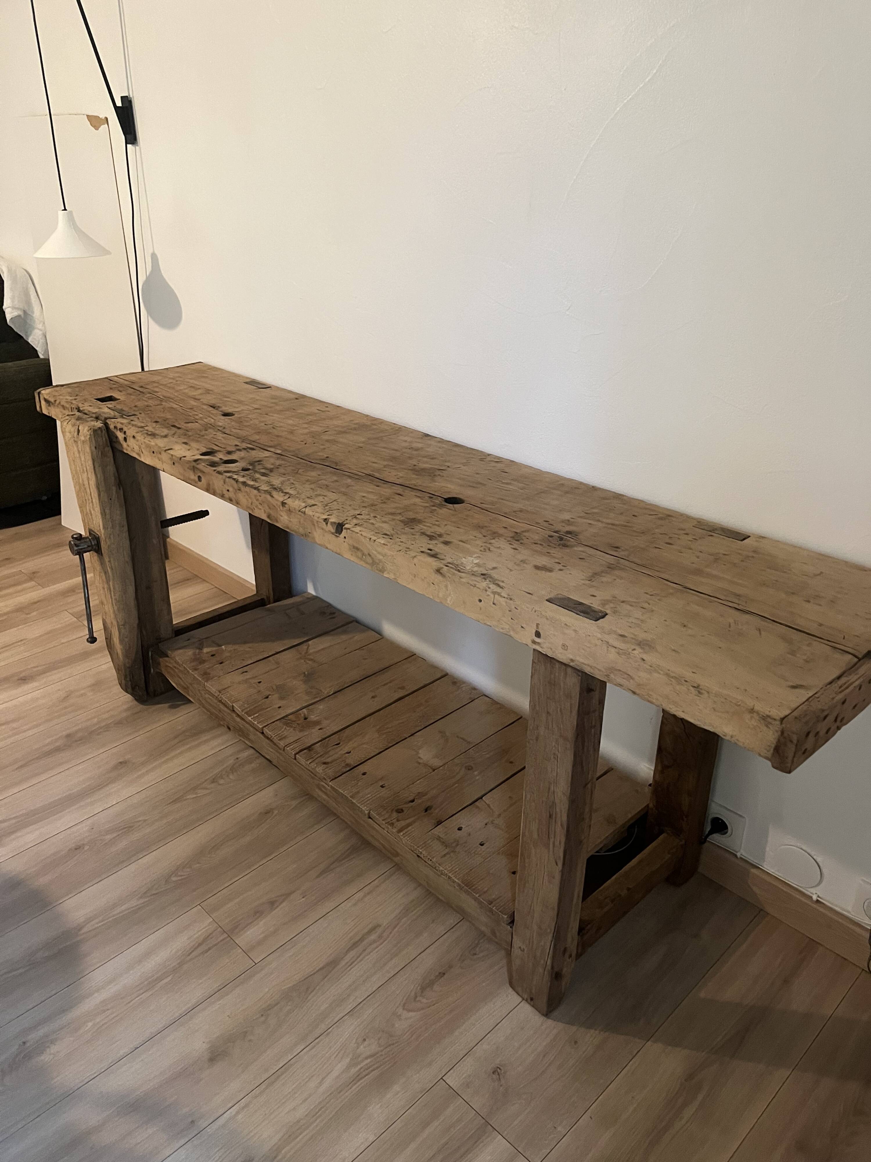 Old workbench / Carpenter's workbench