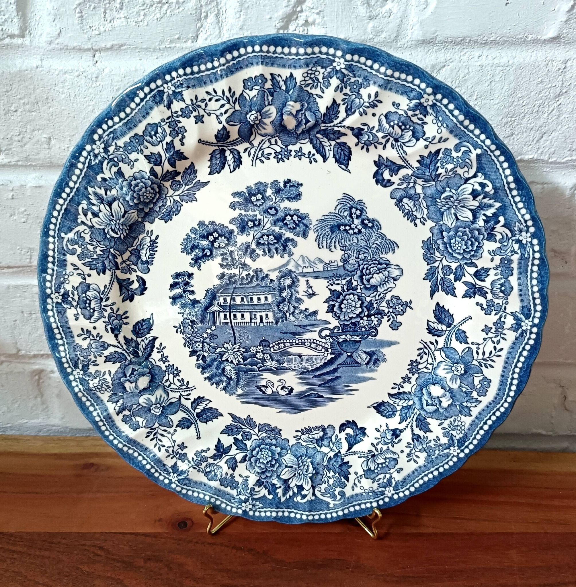 Set of 2 vintage ceramic dishes, churchill england