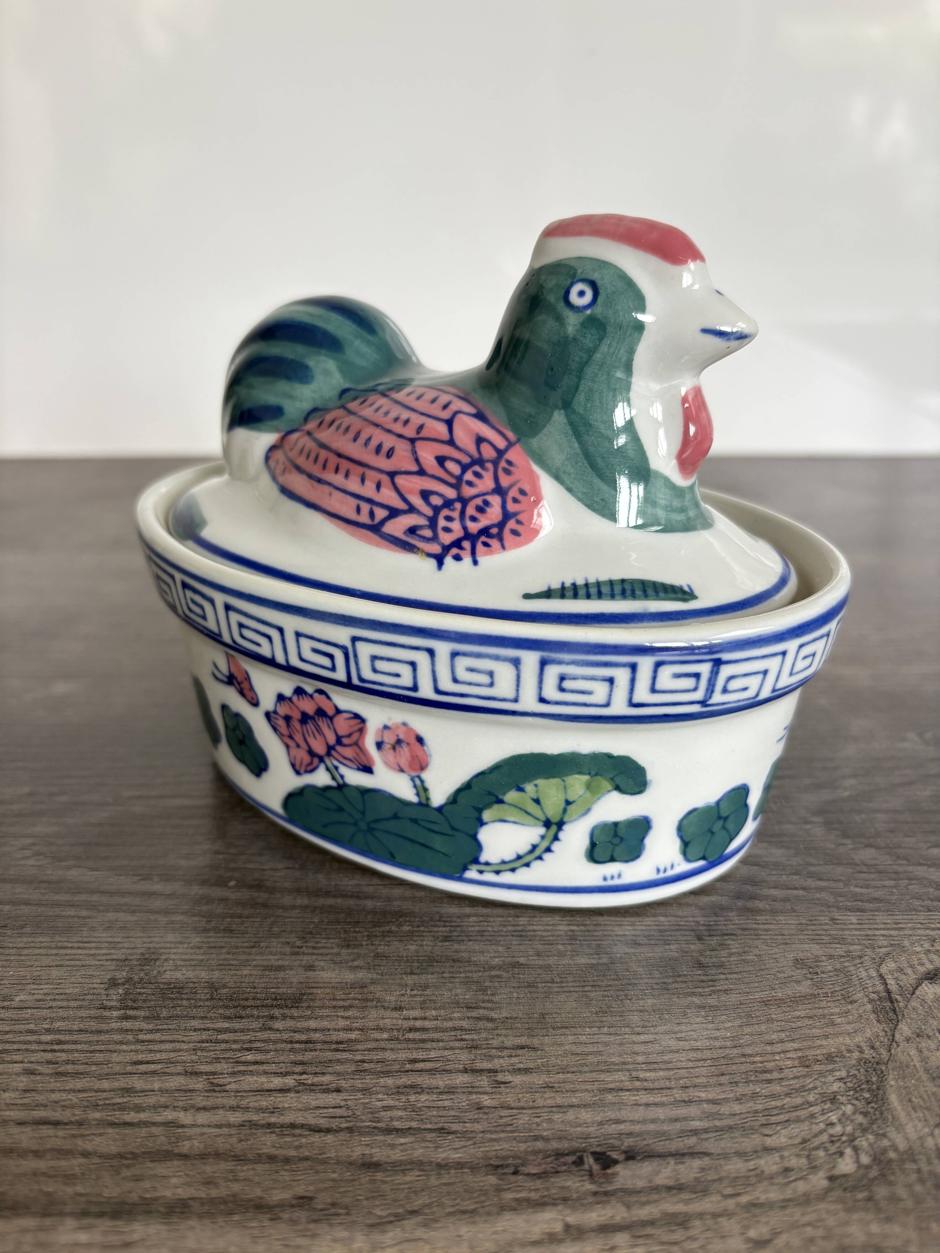 Antique Chinese porcelain terrine