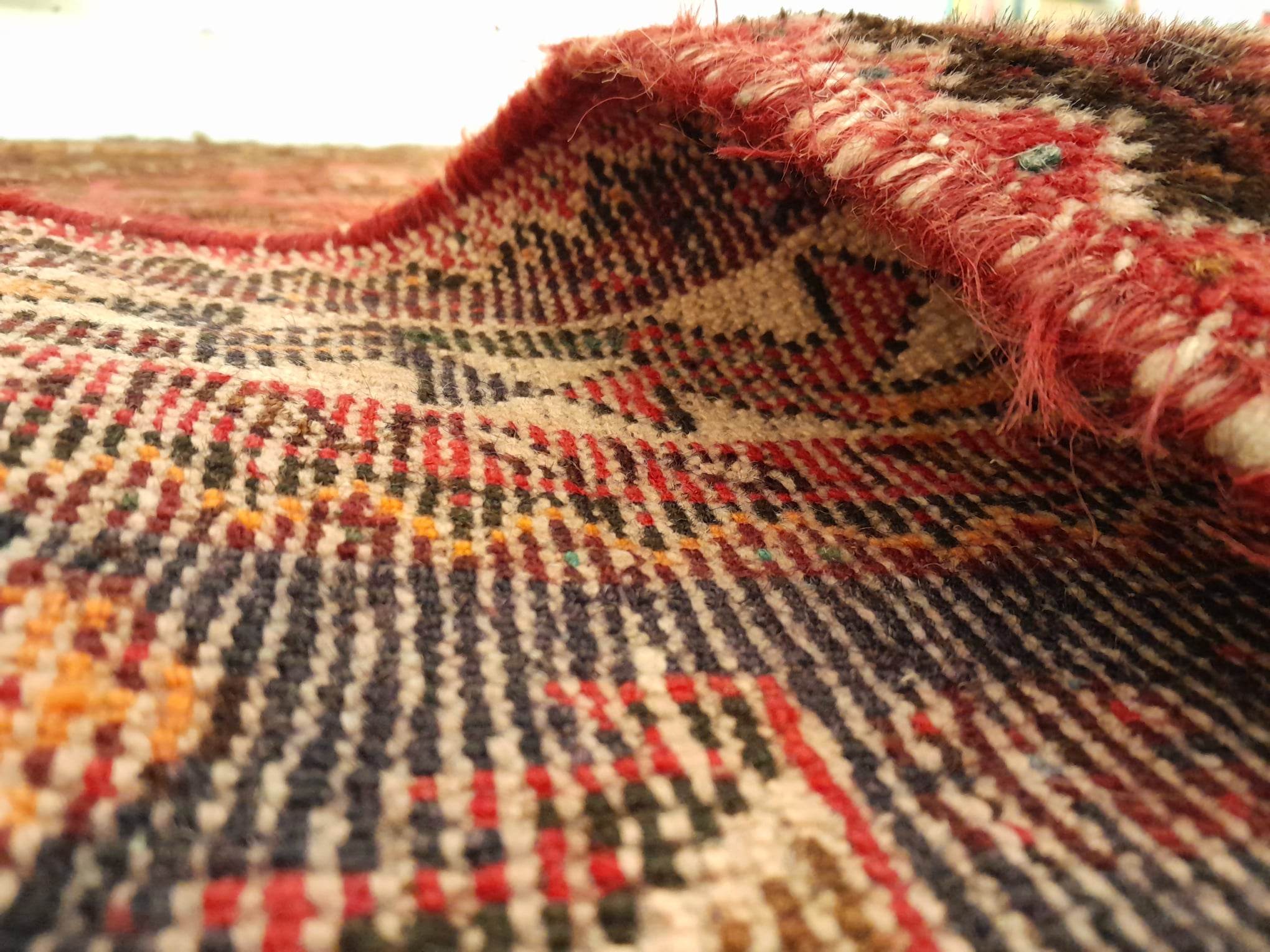 Handmade Persian Shiraz rug 292x220cm