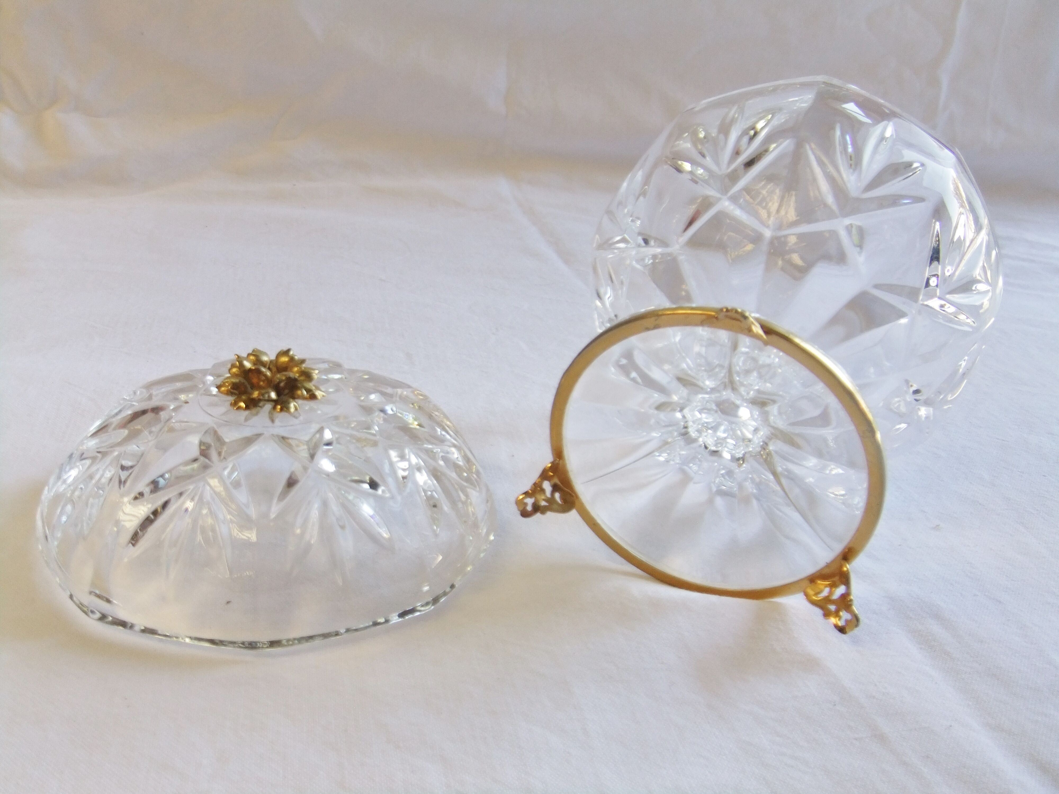 Bonbonnière in crystal cut