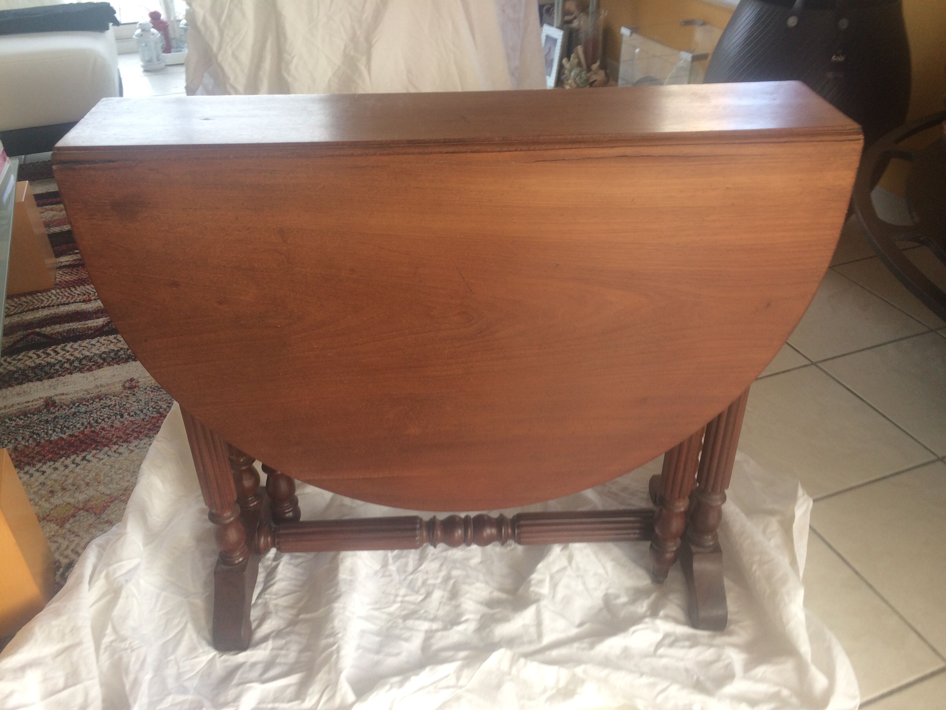 Oval folding table 2 extensions Mahogany