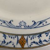 11 old Creil and Montereau dessert plates, Colbert service