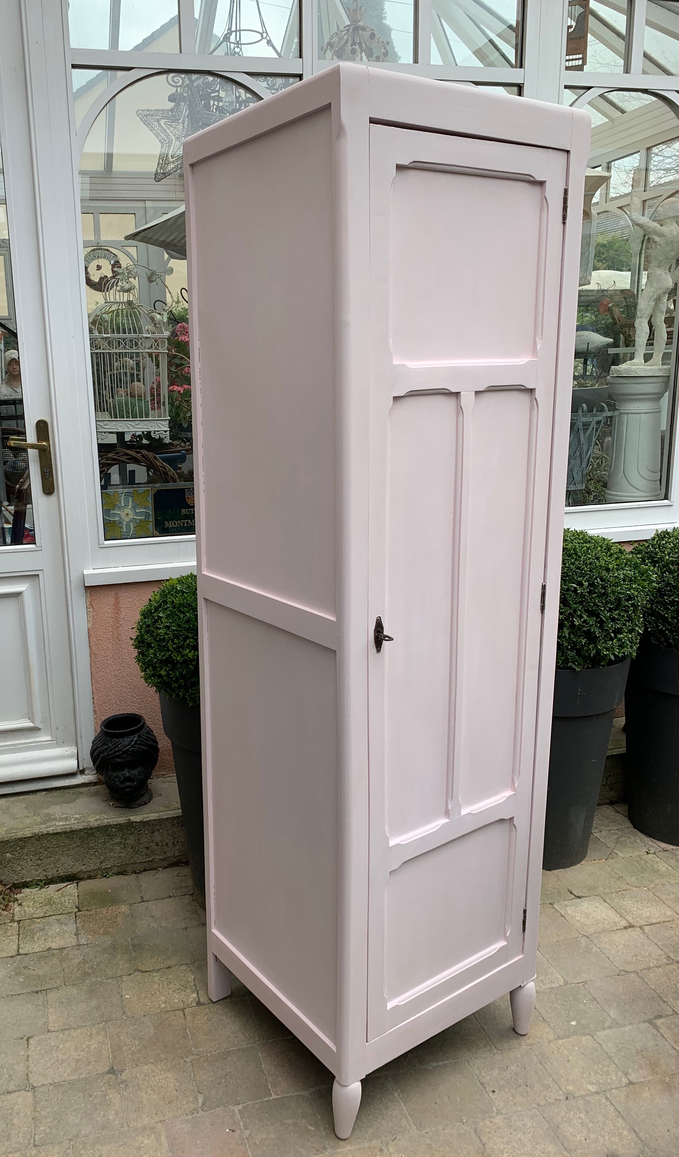 Powder pink Parisian wardrobe