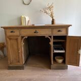 Large desk