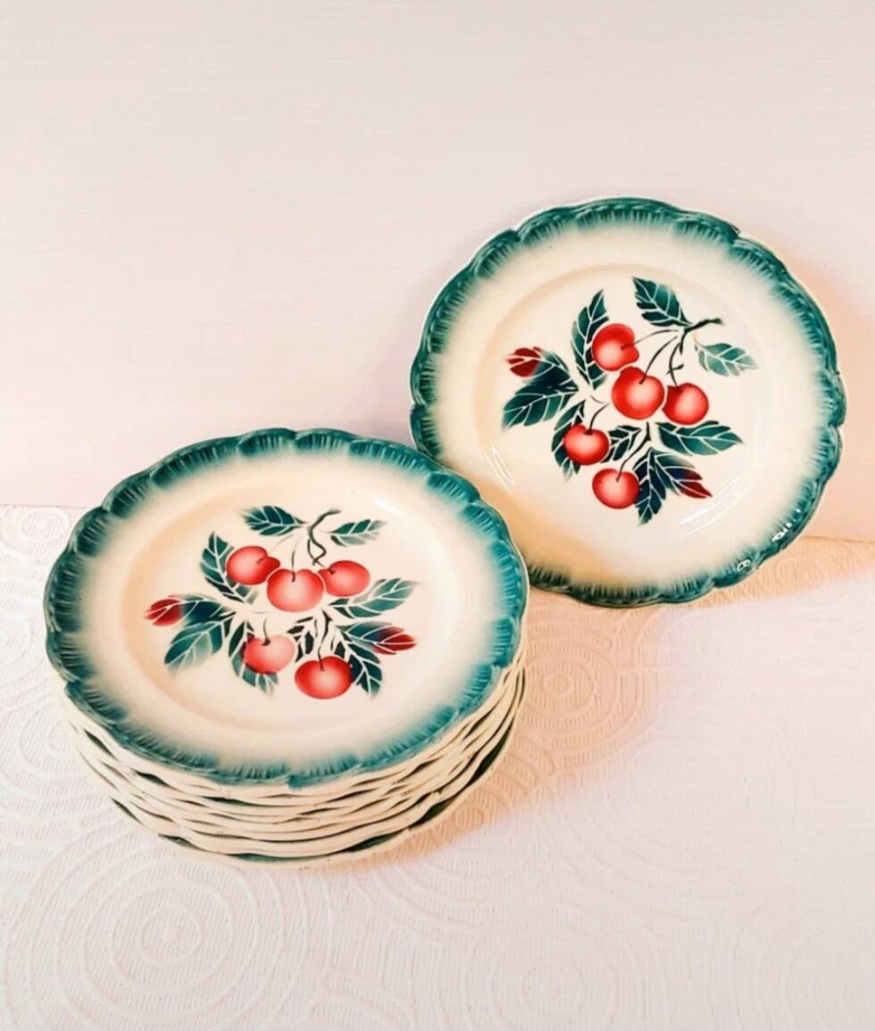 Badonviller ''Bouquet of cherries'' dessert plates
