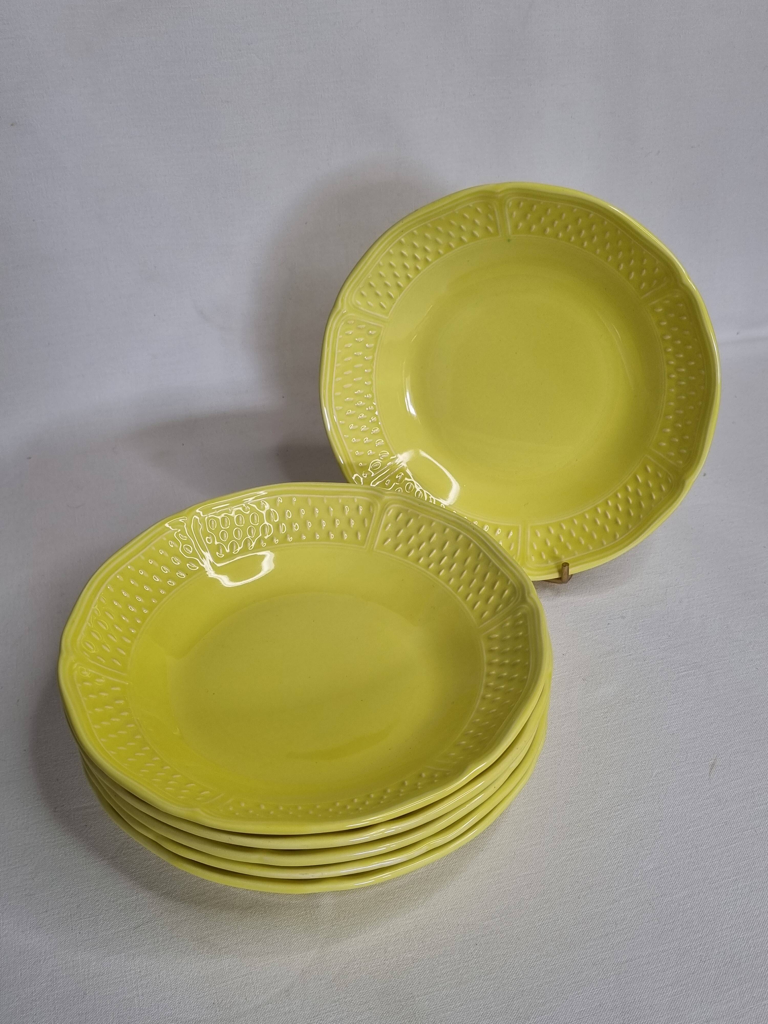 Set of six yellow soup plates with grains of rice, "Bon vivant", Gien, 21 cm
