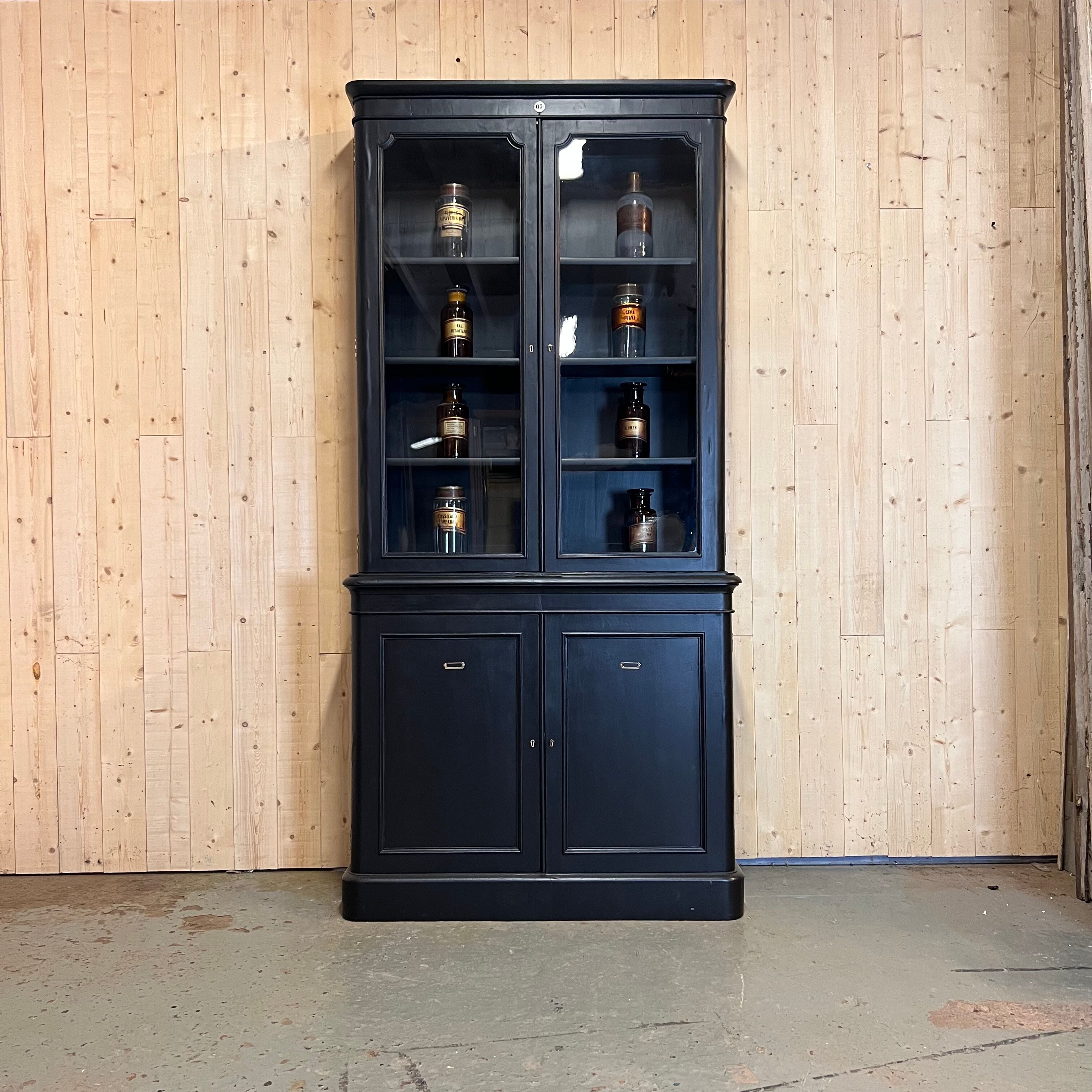 Buffet two glazed bodies