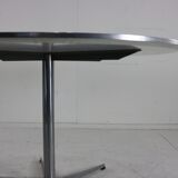 Fritz hansen dining table by arne jacobsen