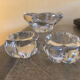 Cendrier en cristal moulé DAUM  signé,  vendu avec salerons DAUM