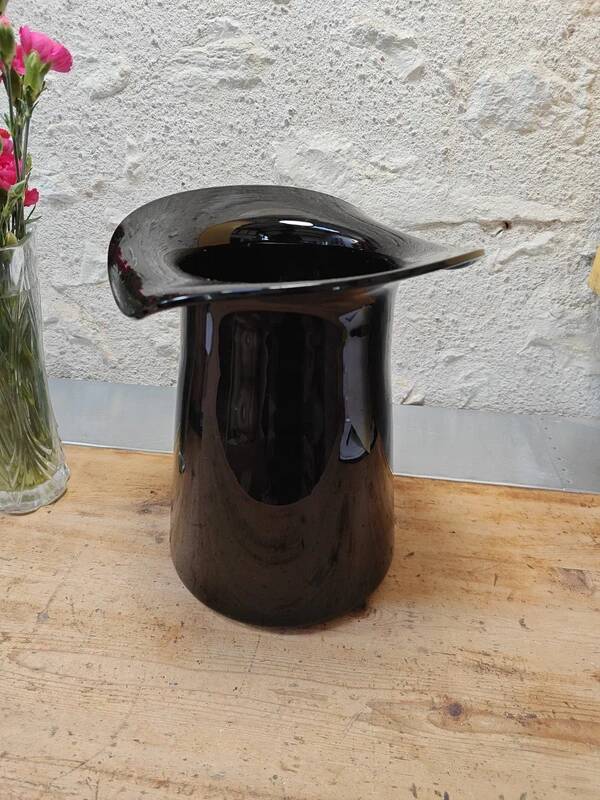 Vintage 70s bowler hat vase pot