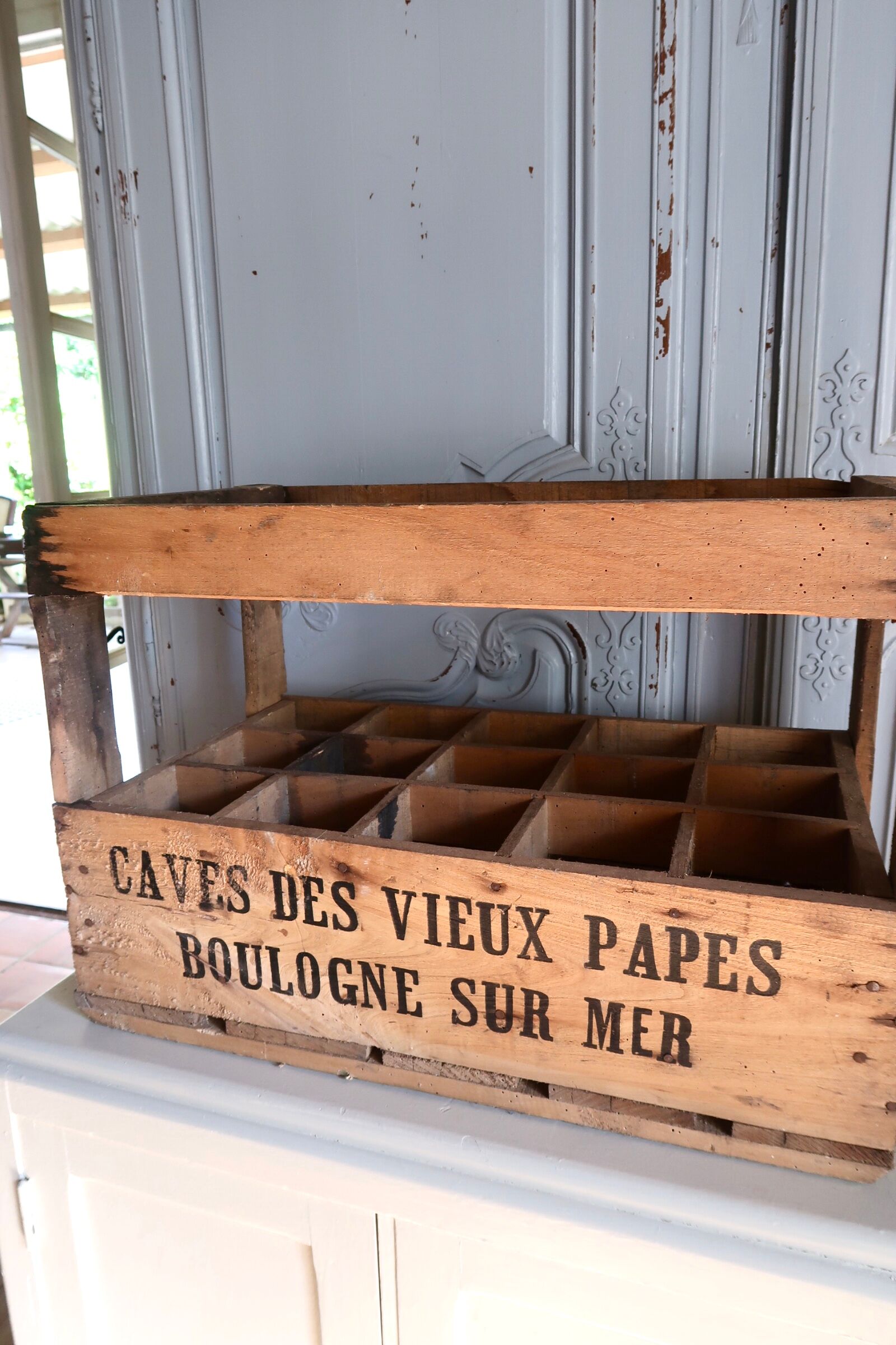 Wooden bottle locker box