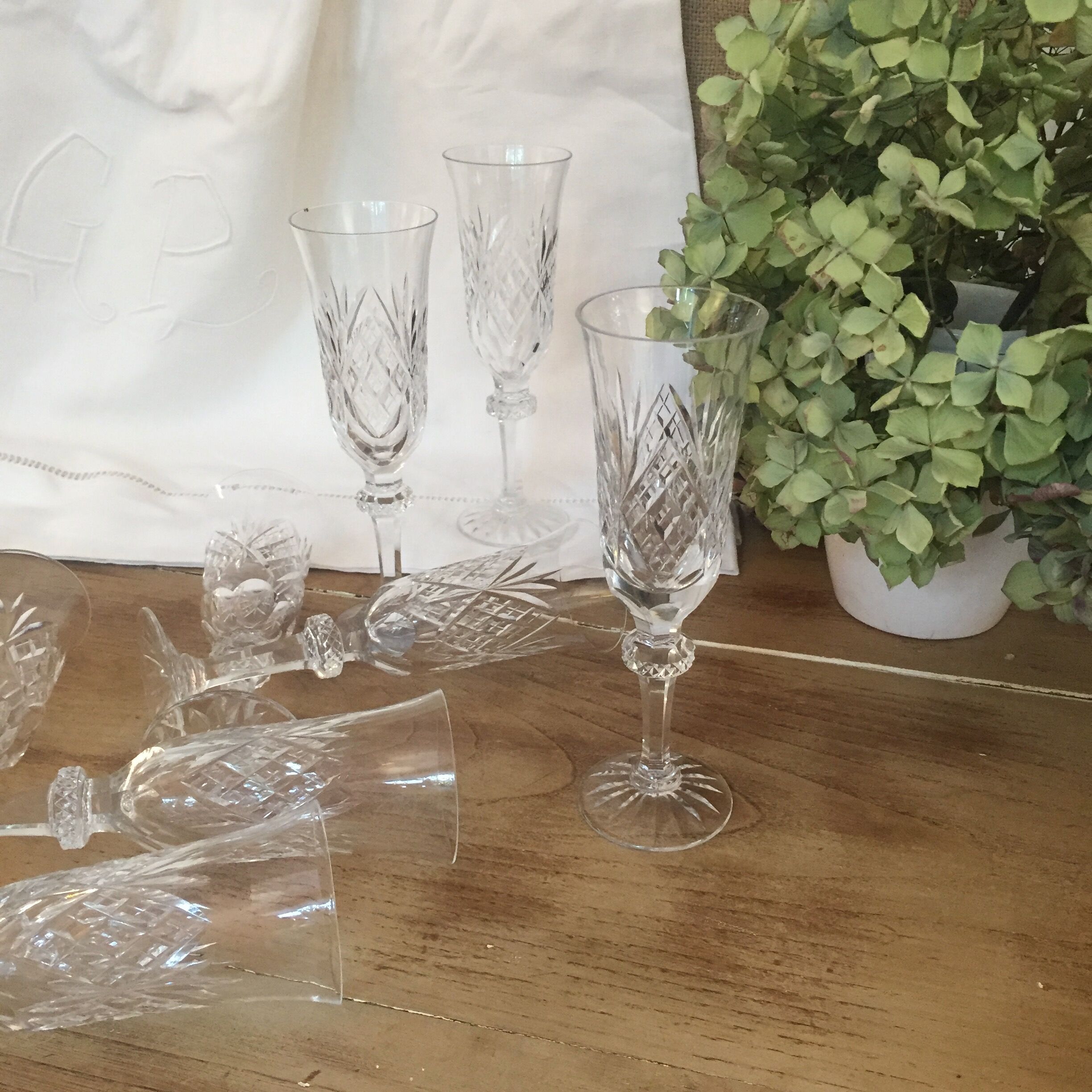Set of 10 crystal flutes