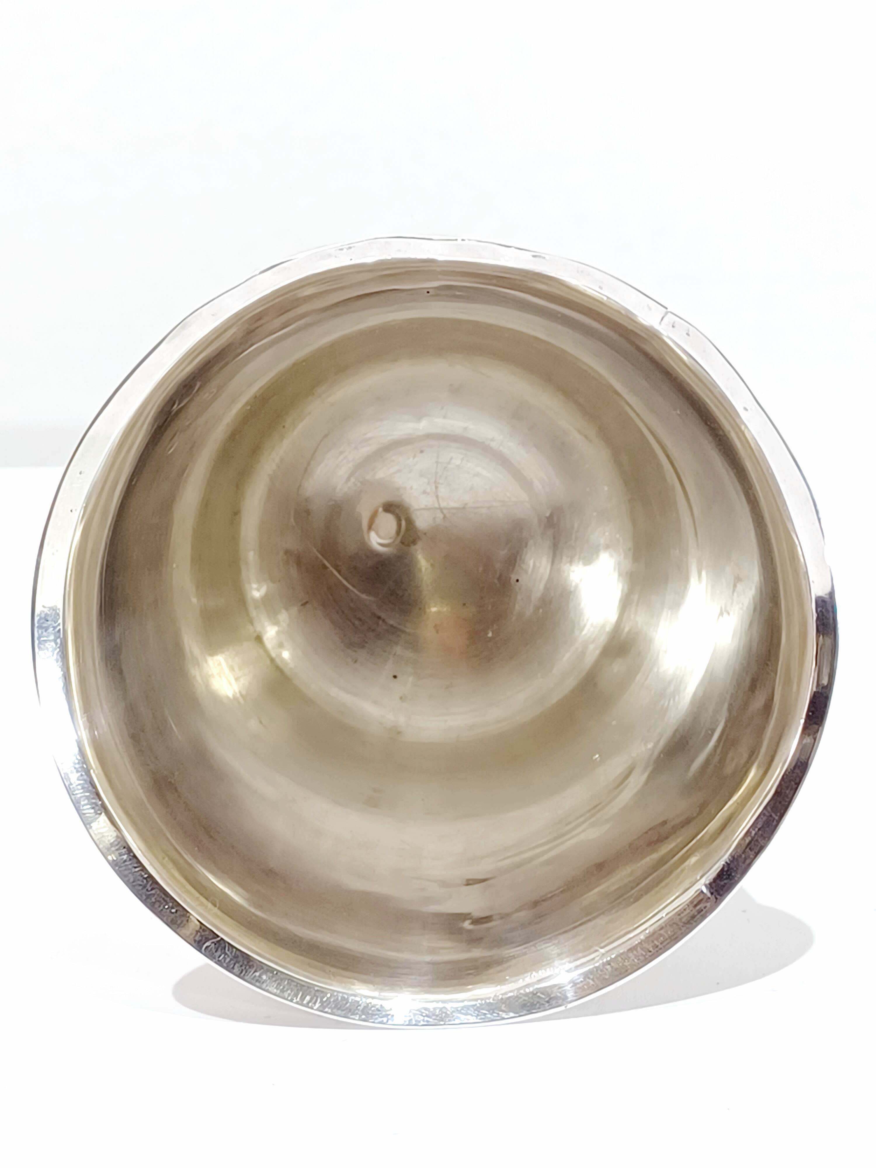 Timbale en argent massif numérotée 153