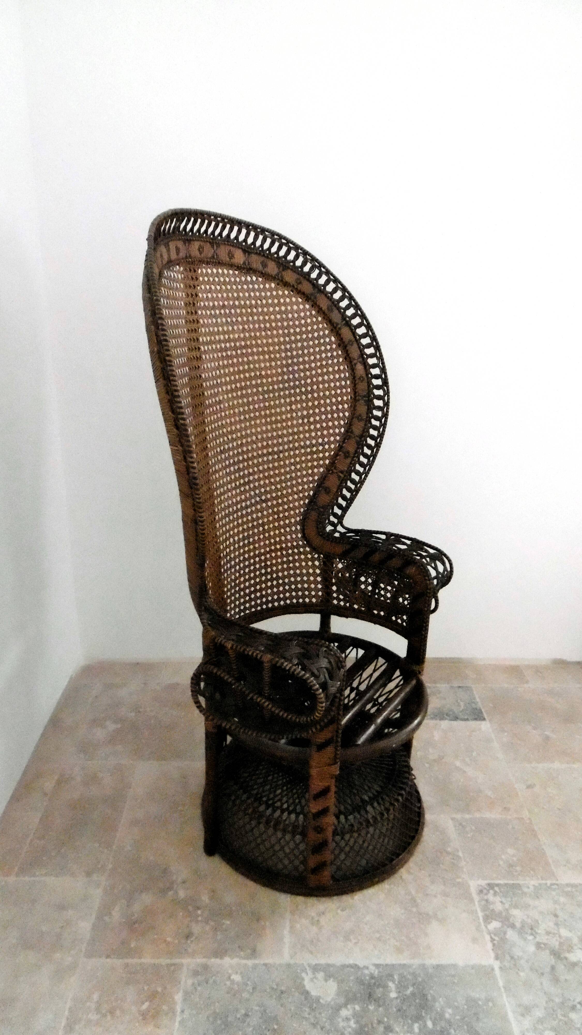 armchair Emmanuelle