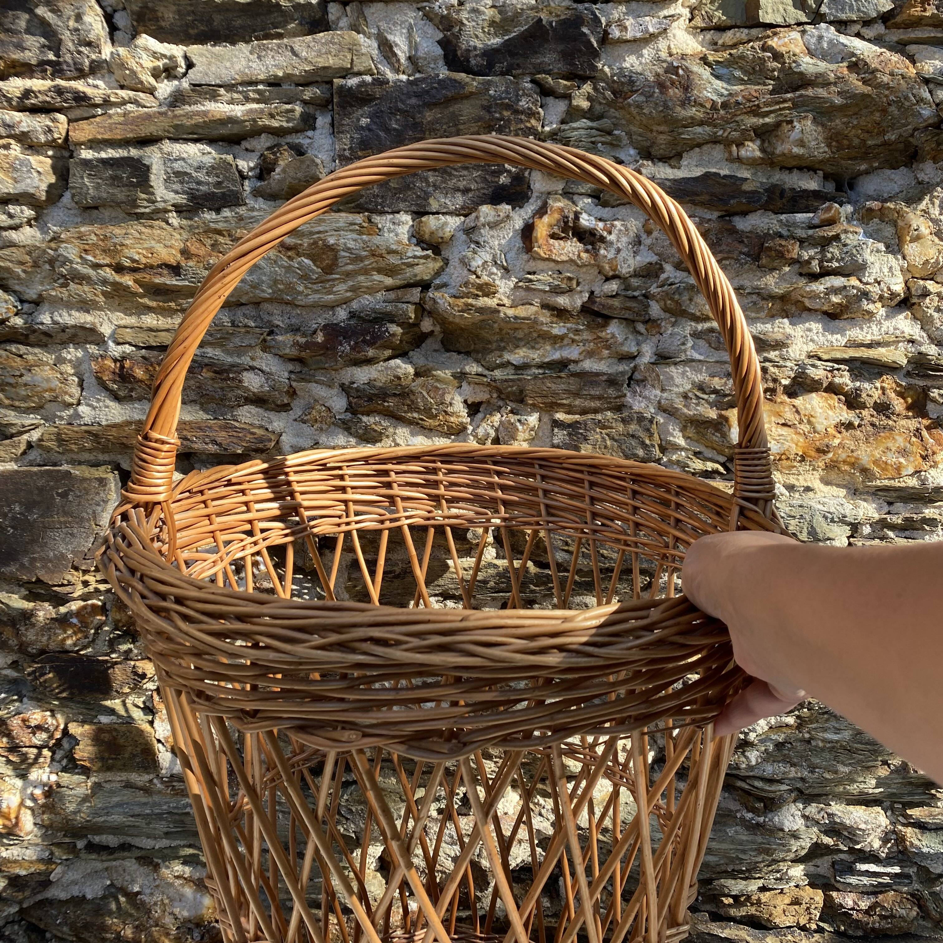 Panier haut vintage en osier
