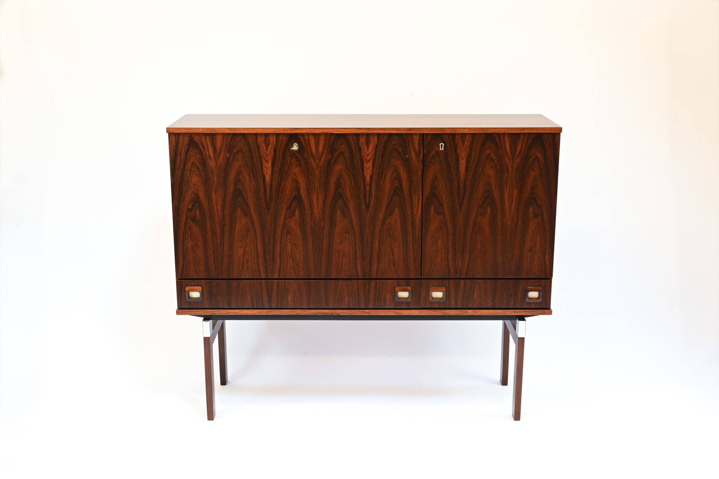 Rosewood furniture (fristho)