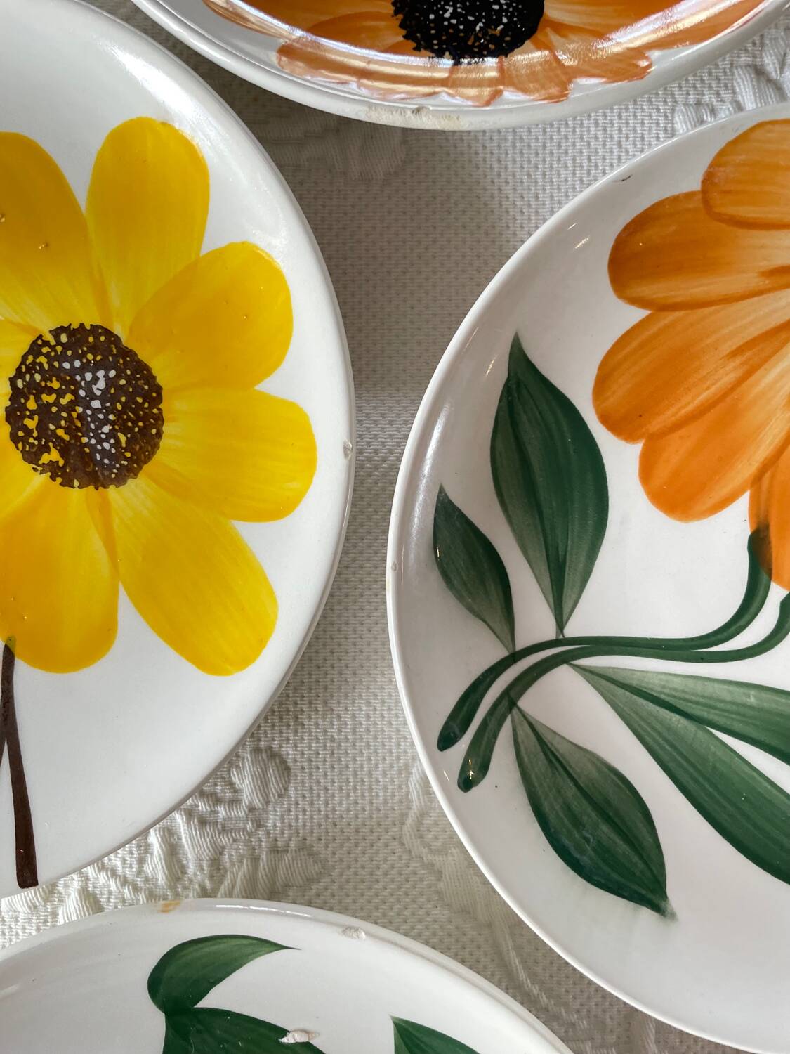 8 Assiettes à dessert Gien Fleurs peintes à la main Orange Vintage Année 70