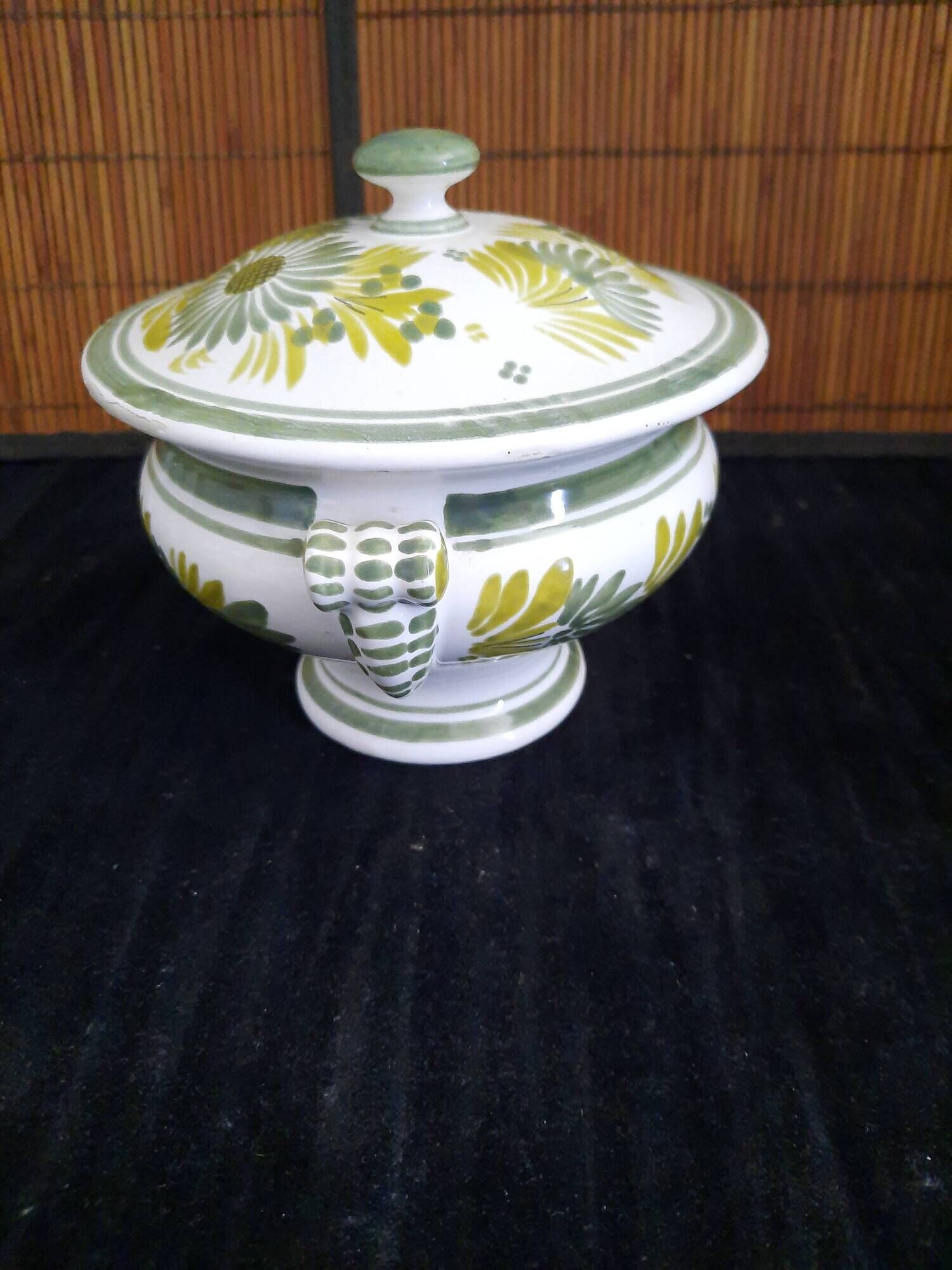 Soup tureen / Sweet jar in HB Quimper earthenware with green and yellow floral decoration - S