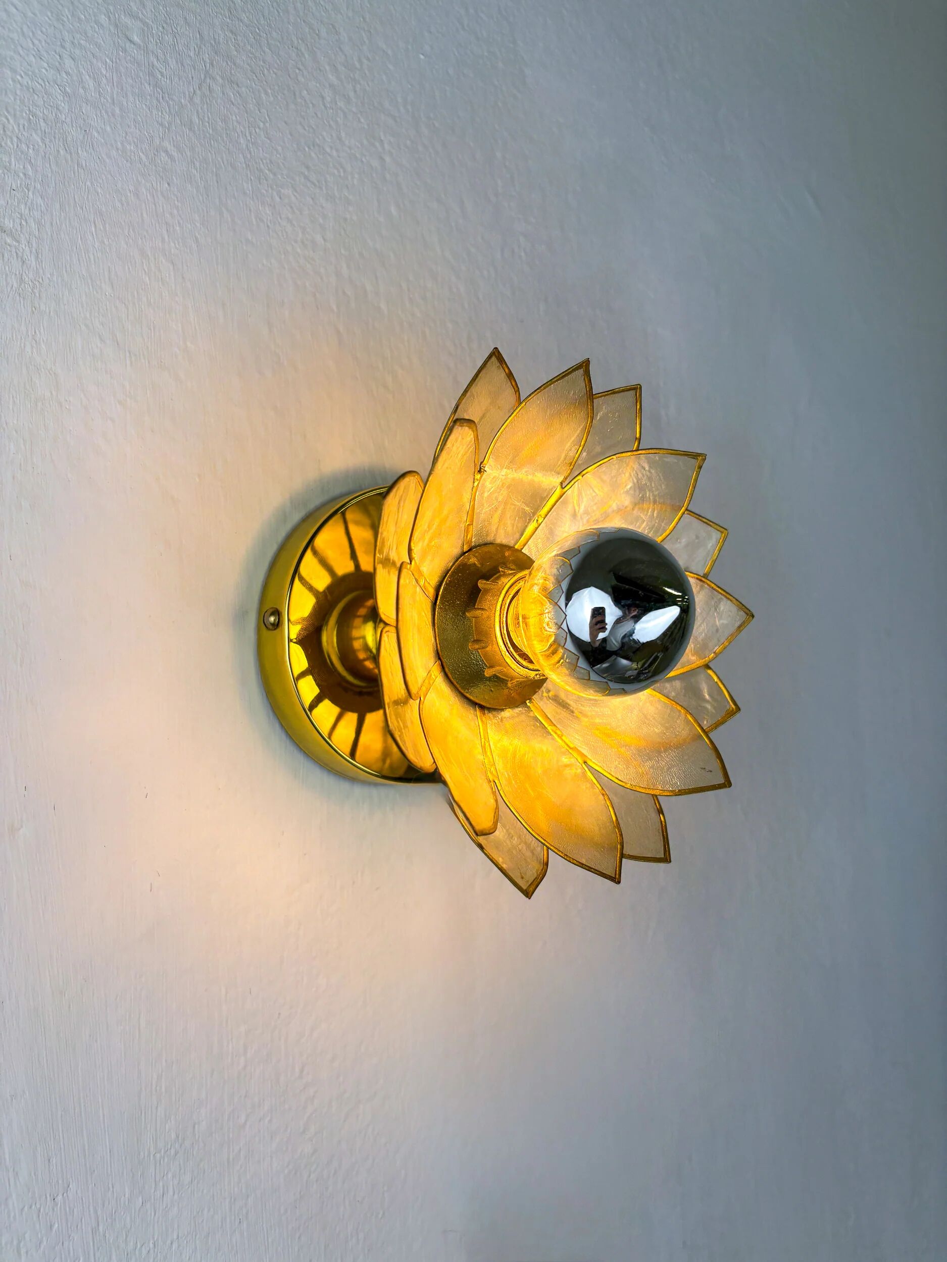 Pair of lotus flower wall sconces, mother-of-pearl petals & gilt brass, Italy, 1970s