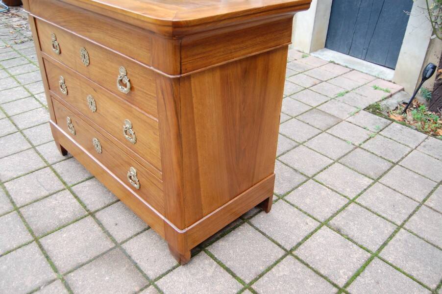 commode d époque louis philippe en noyer du 19e siécle