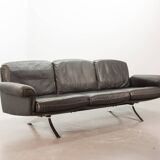 De Sede Black Leather Strap Stitched Three-Seat Sofa DS31. Switzerland, 60s