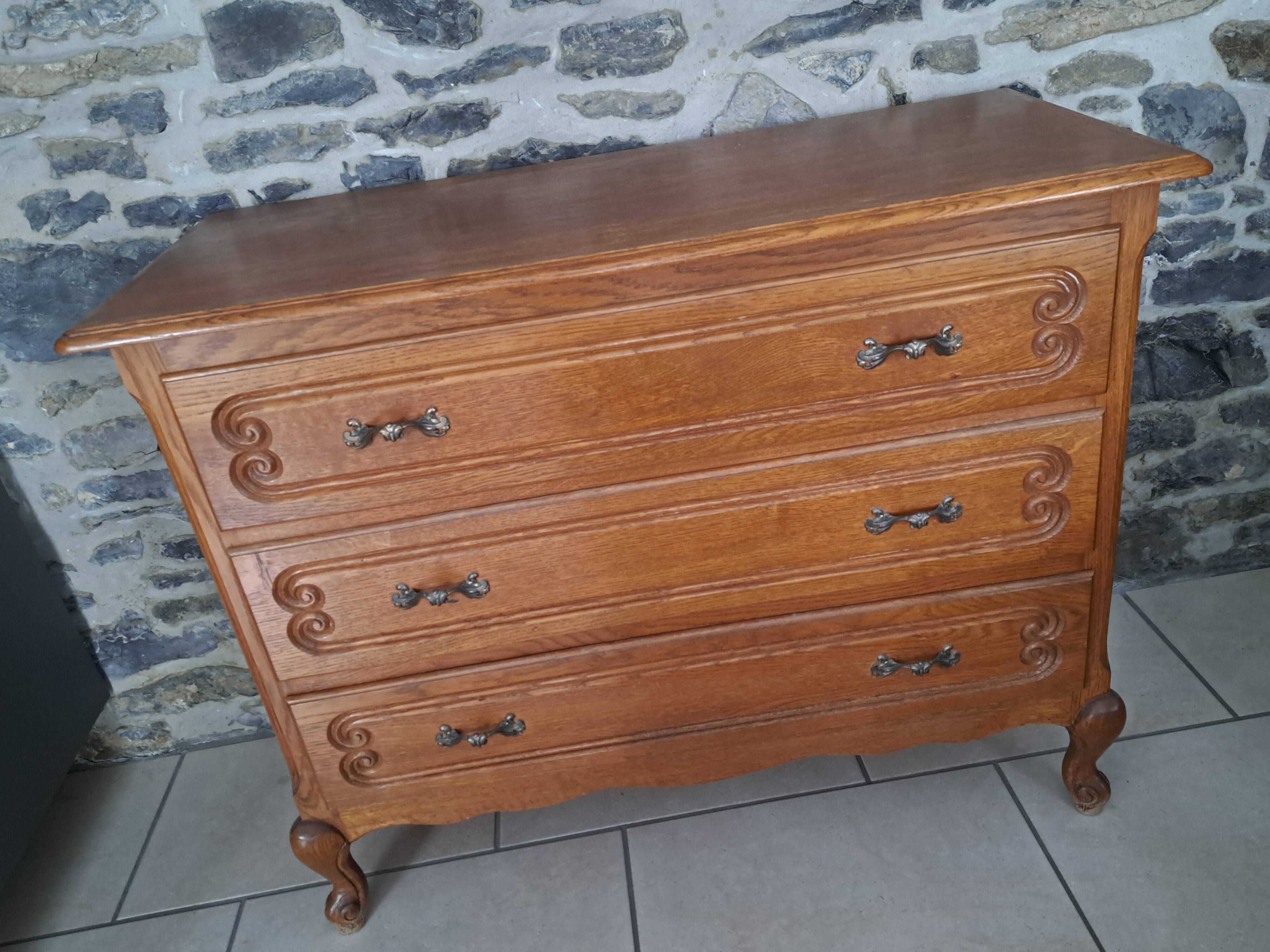 Commode en chêne style Louis xv