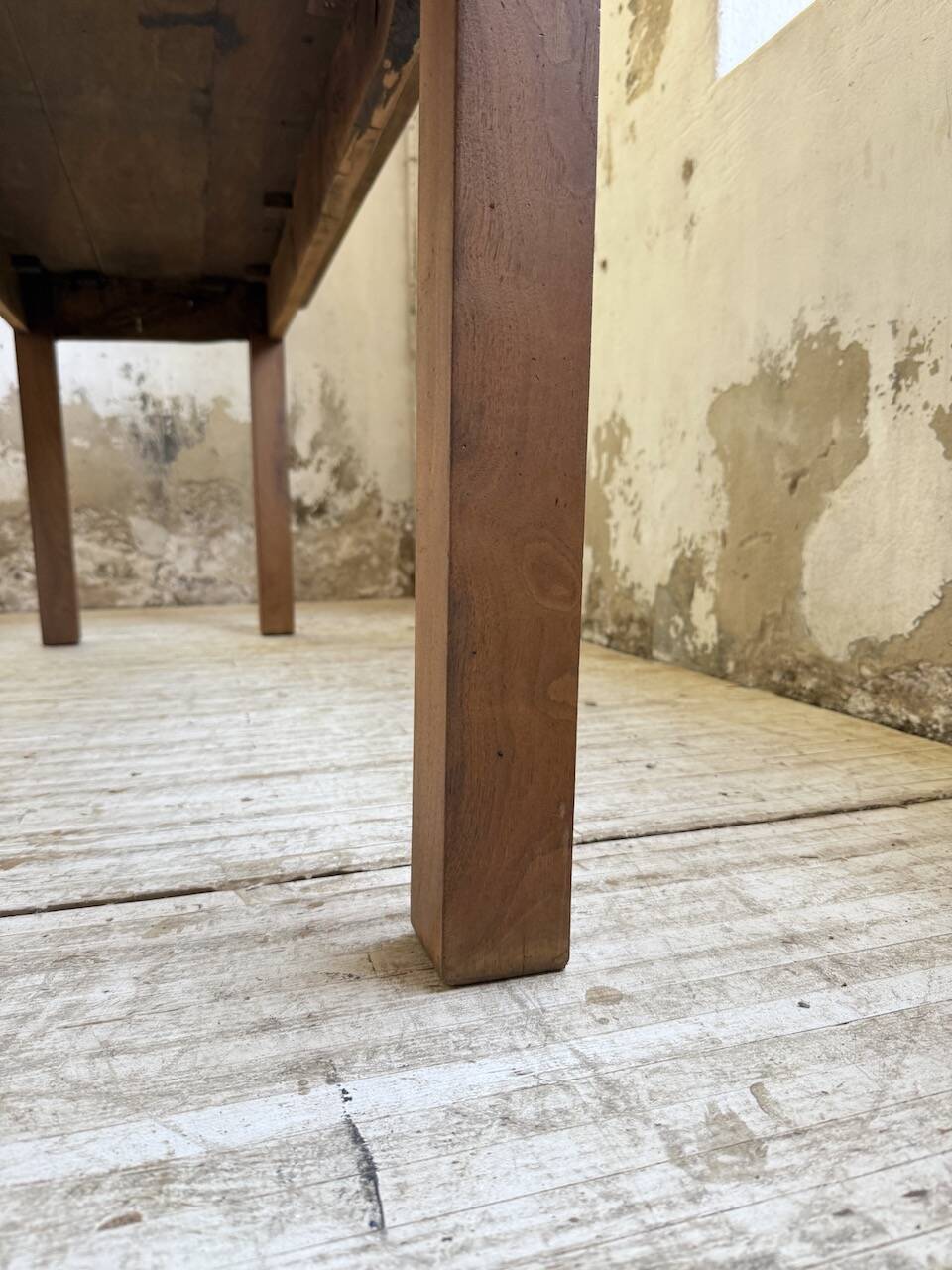 Walnut farmhouse table 2.10m from the 50s