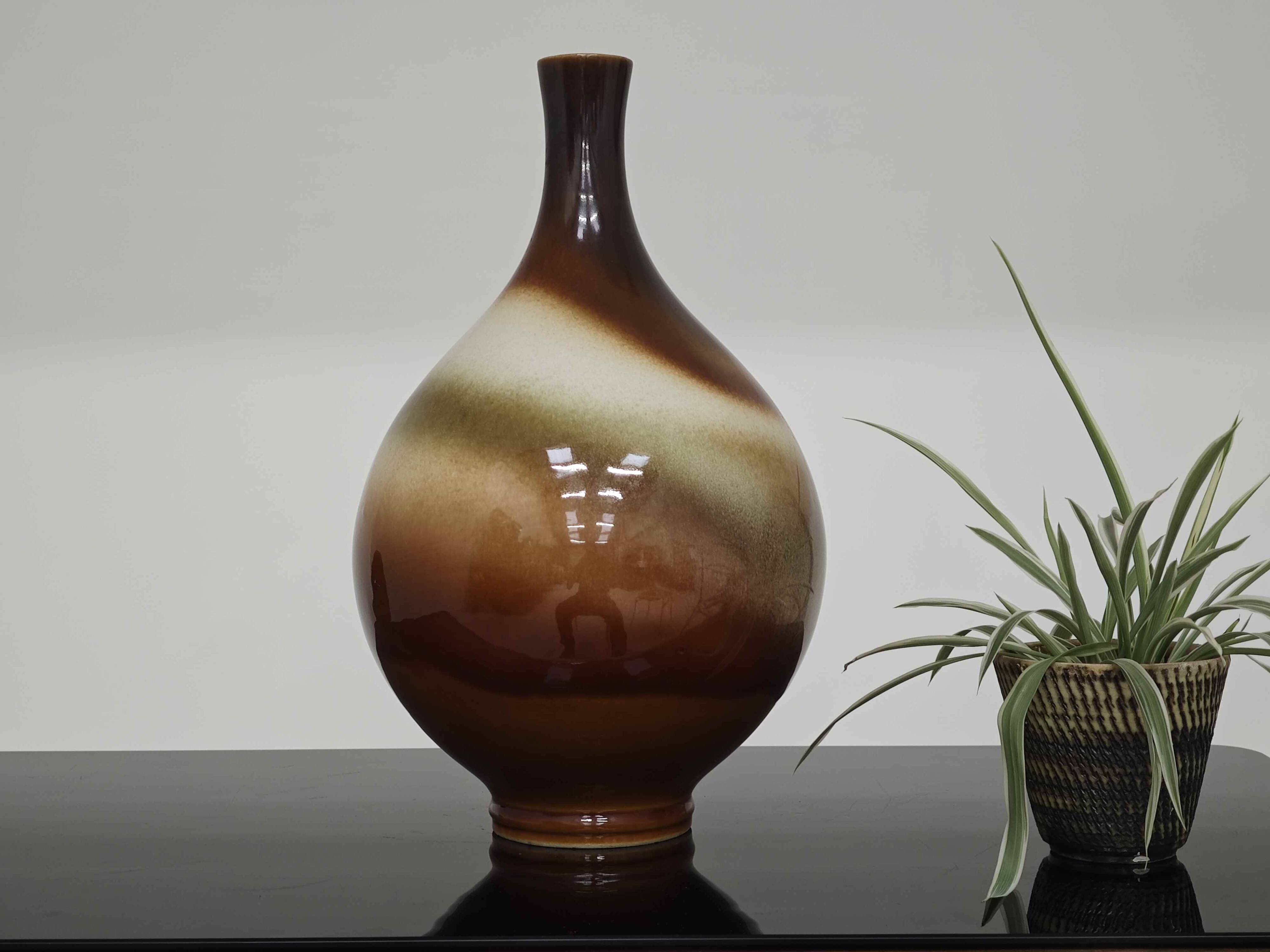 Large brown ceramic vase Ditmar Urbach 1970
