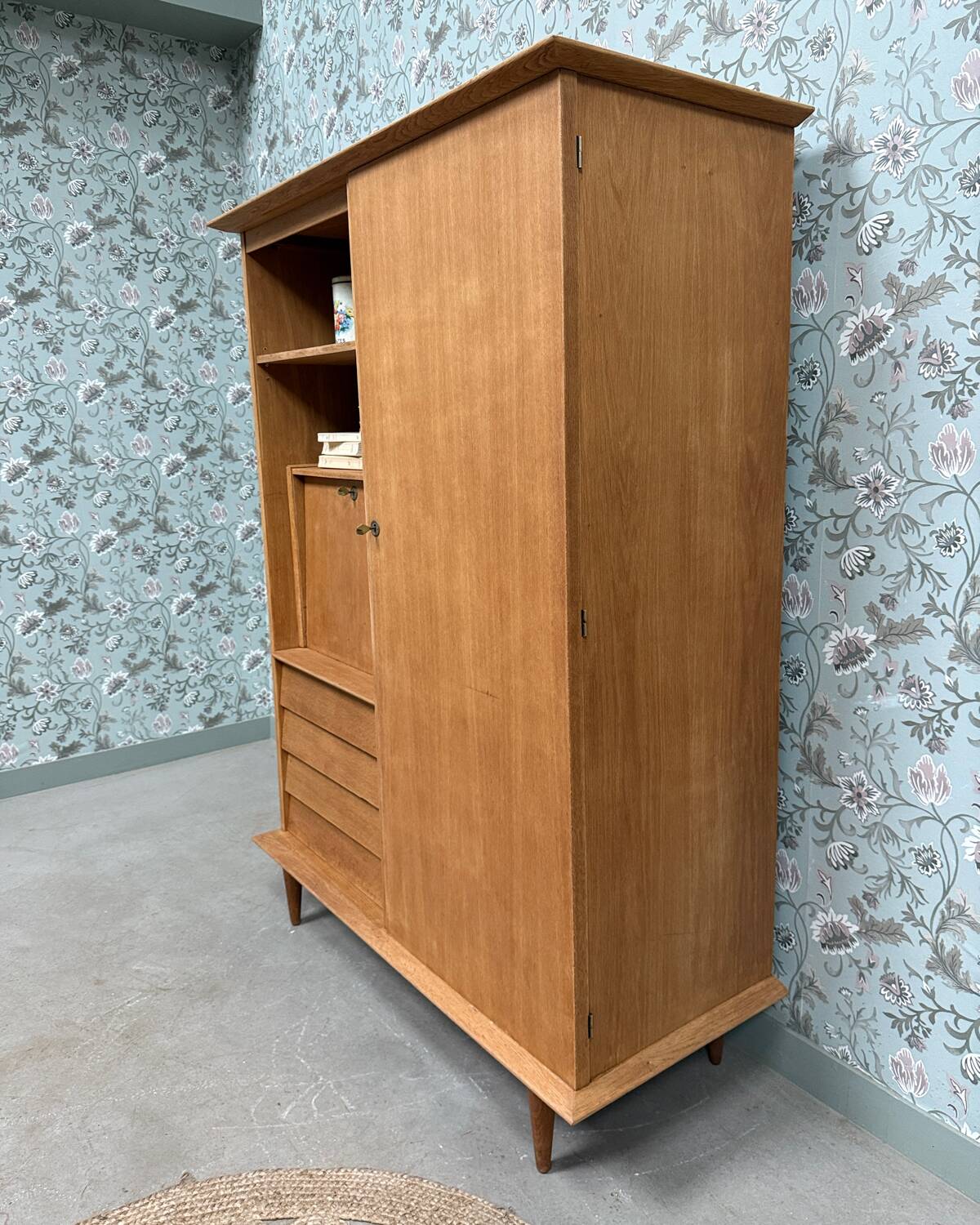 Vintage secretary cabinet (refurbished)